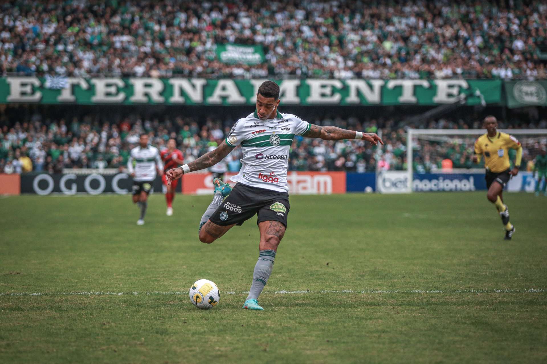 Coxa � superado no Couto Pereira 