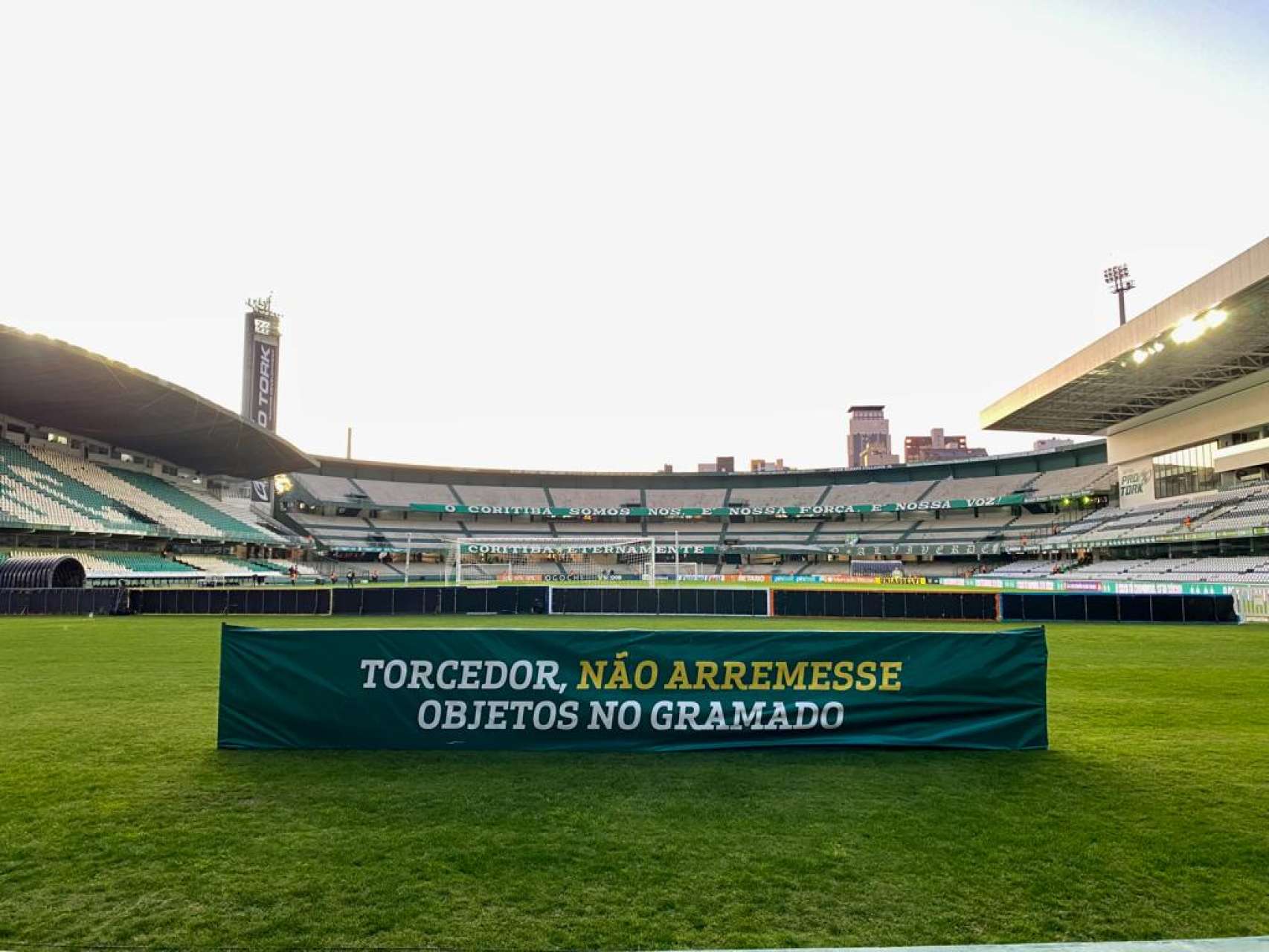 Torcedor, fique atento �s regras, respeite a Lei e n�o prejudique o Coritiba