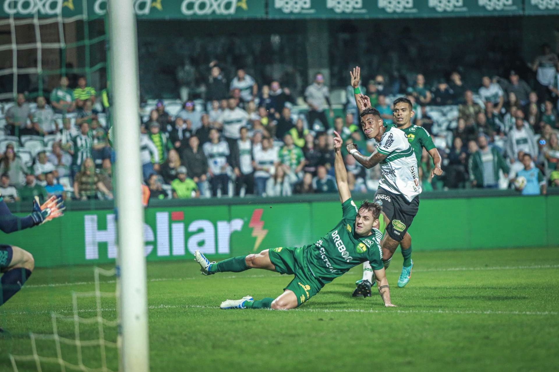 Vit�ria com apoio da torcida
