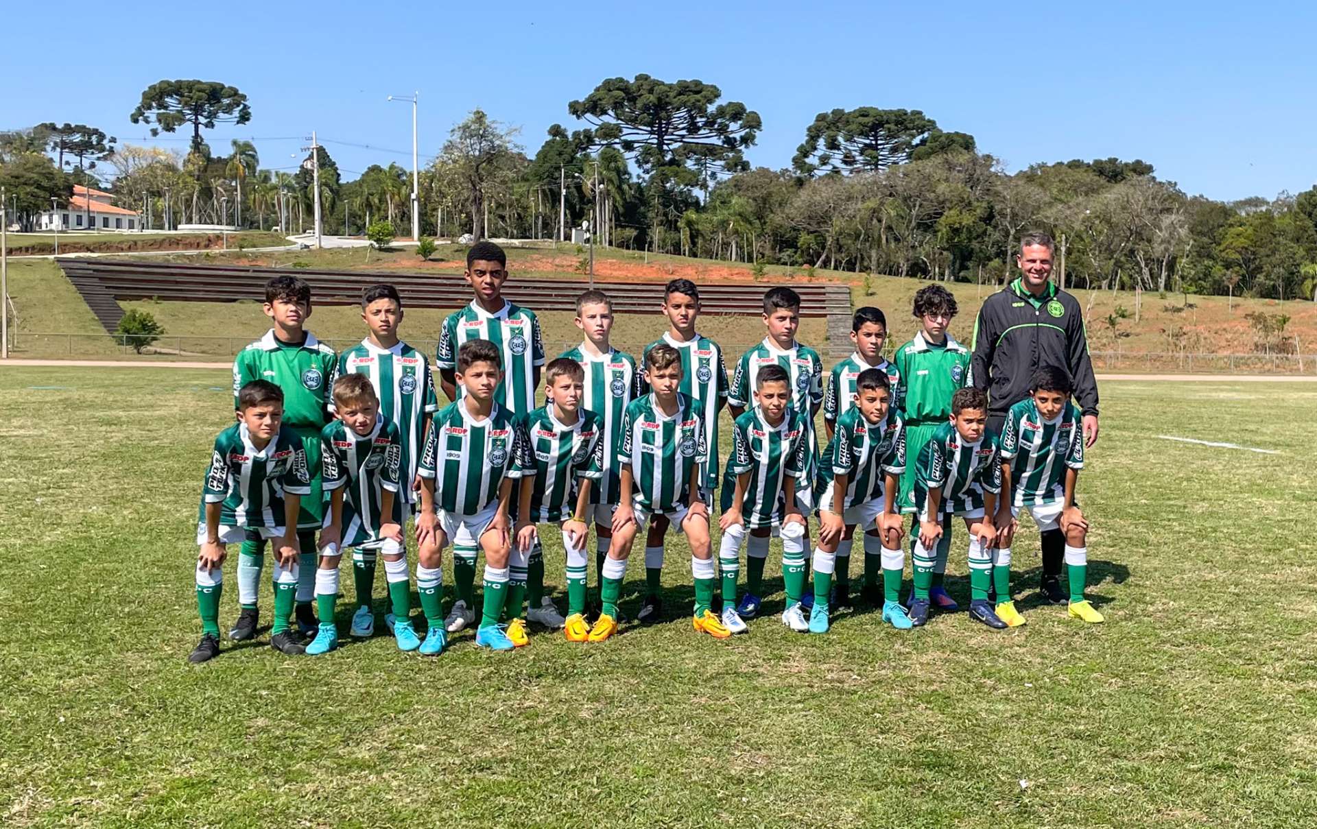 Com gola�o de bicicleta, sub-11 vence pela Ta�a Curitiba