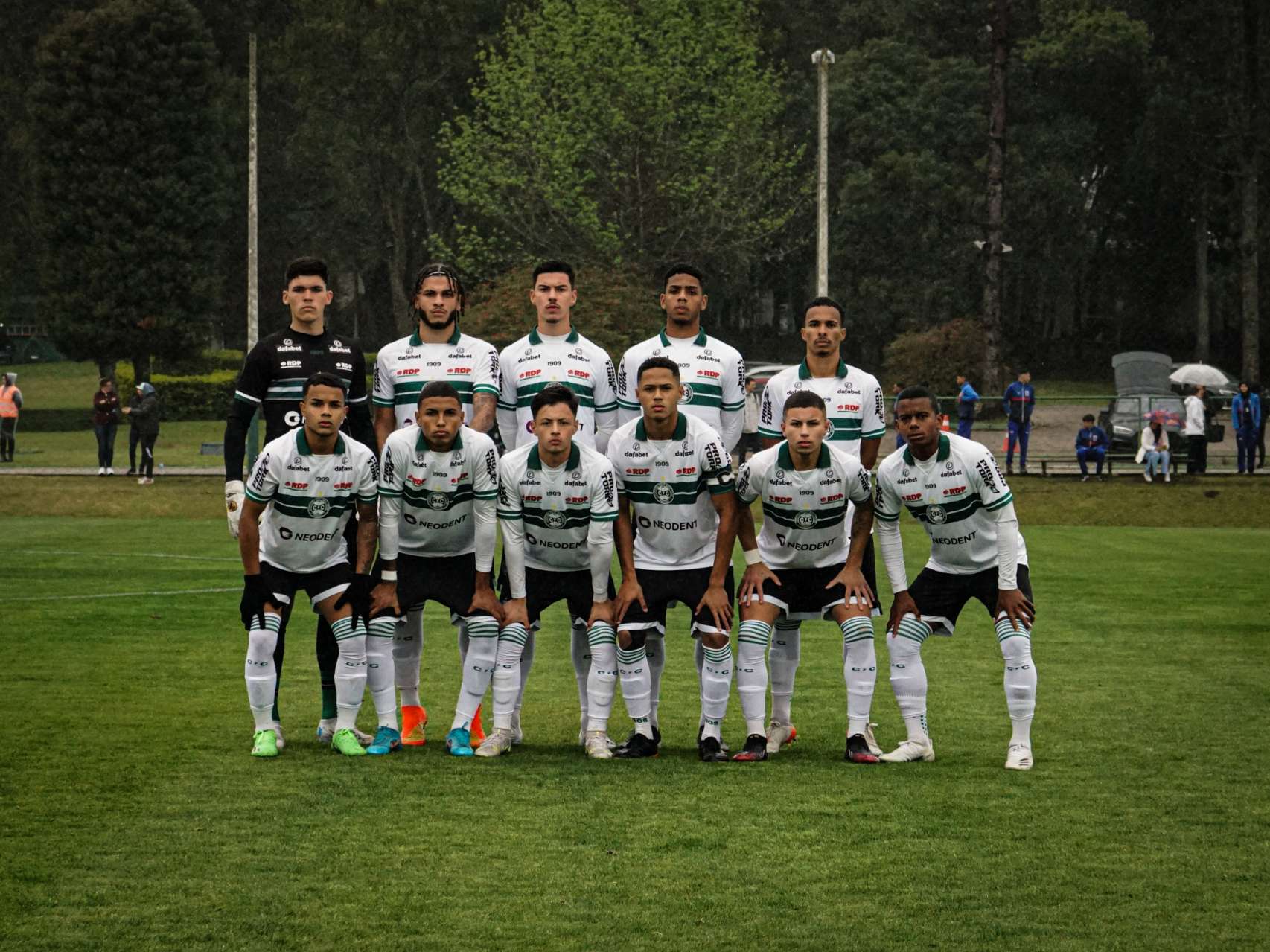 Advers�rios definidos no Paranaense da base