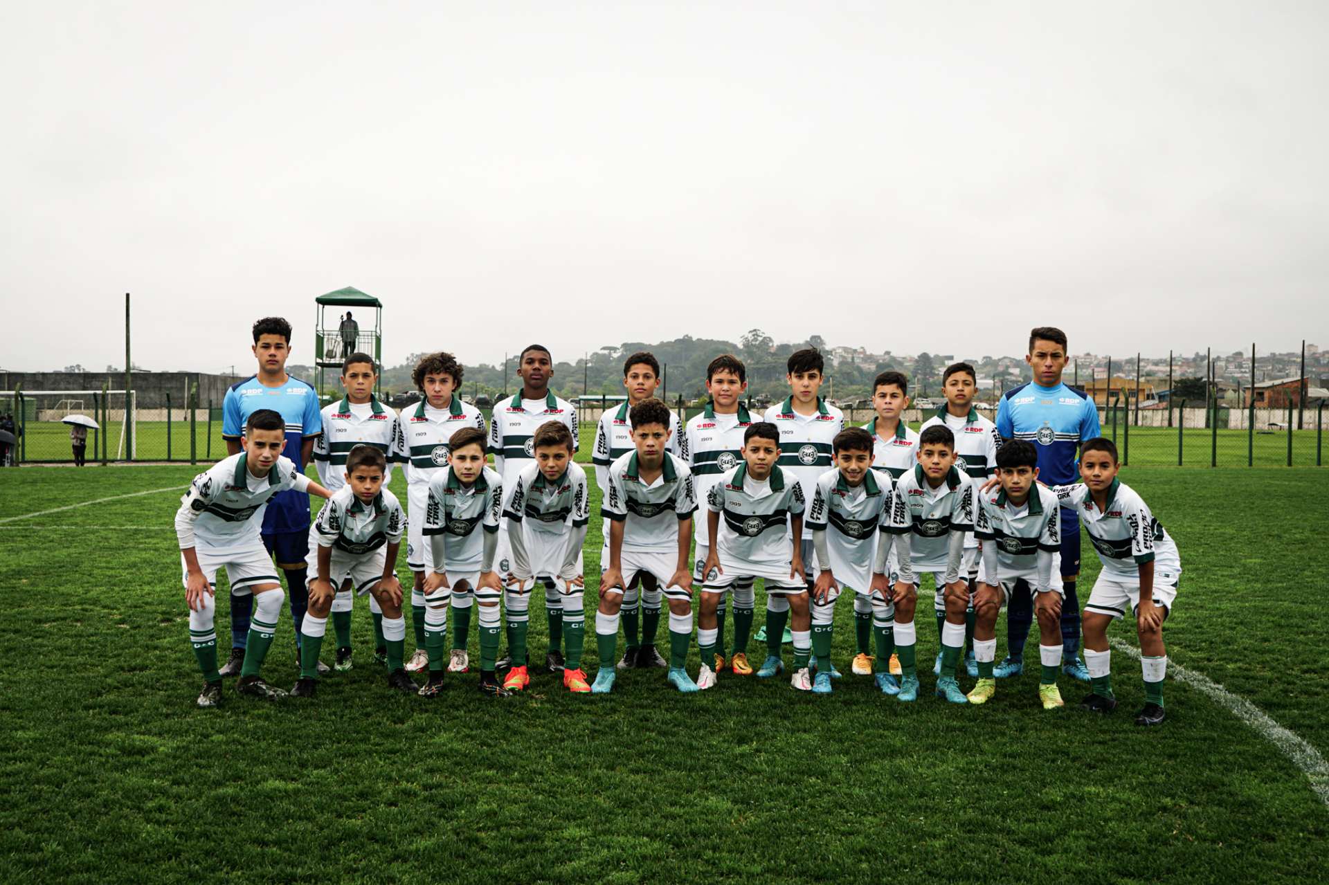 Sub-12 e sub-13 goleam pela Ta�a Curitiba