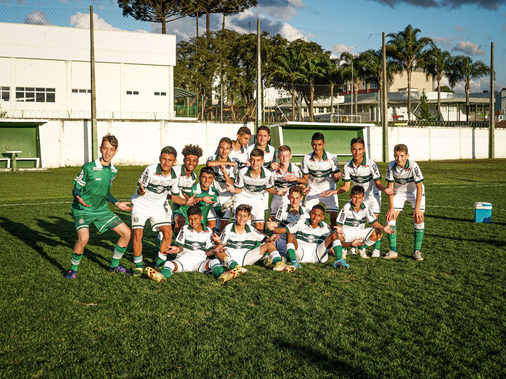 Sub-12 e sub-13 vencem pela Ta�a Curitiba