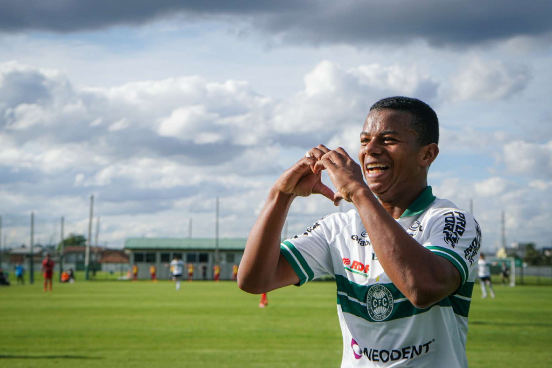 Coritiba vence athleTIBA no Paranaense sub-20
