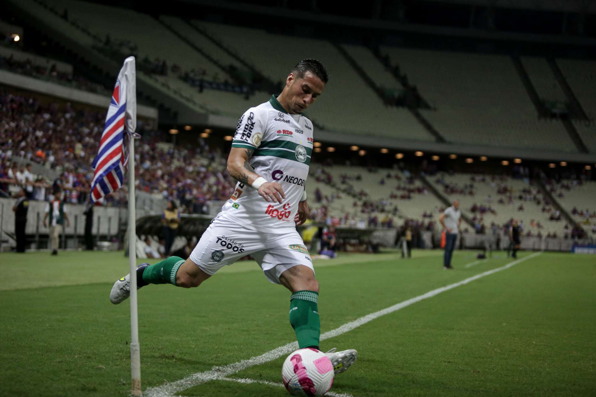 Coxa perde na Arena Castel�o