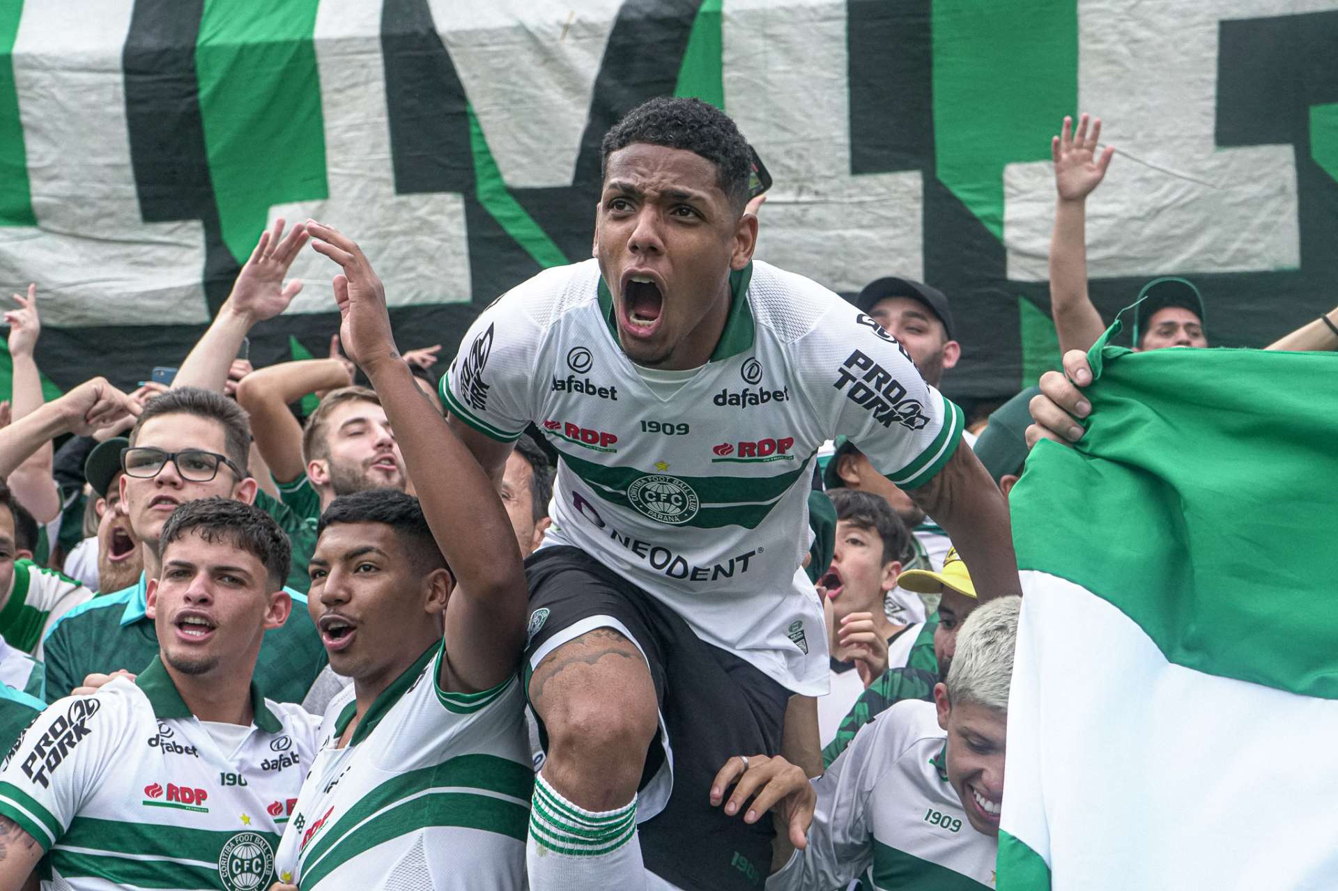Comemora��o do t�tulo - Paranaense sub-20
