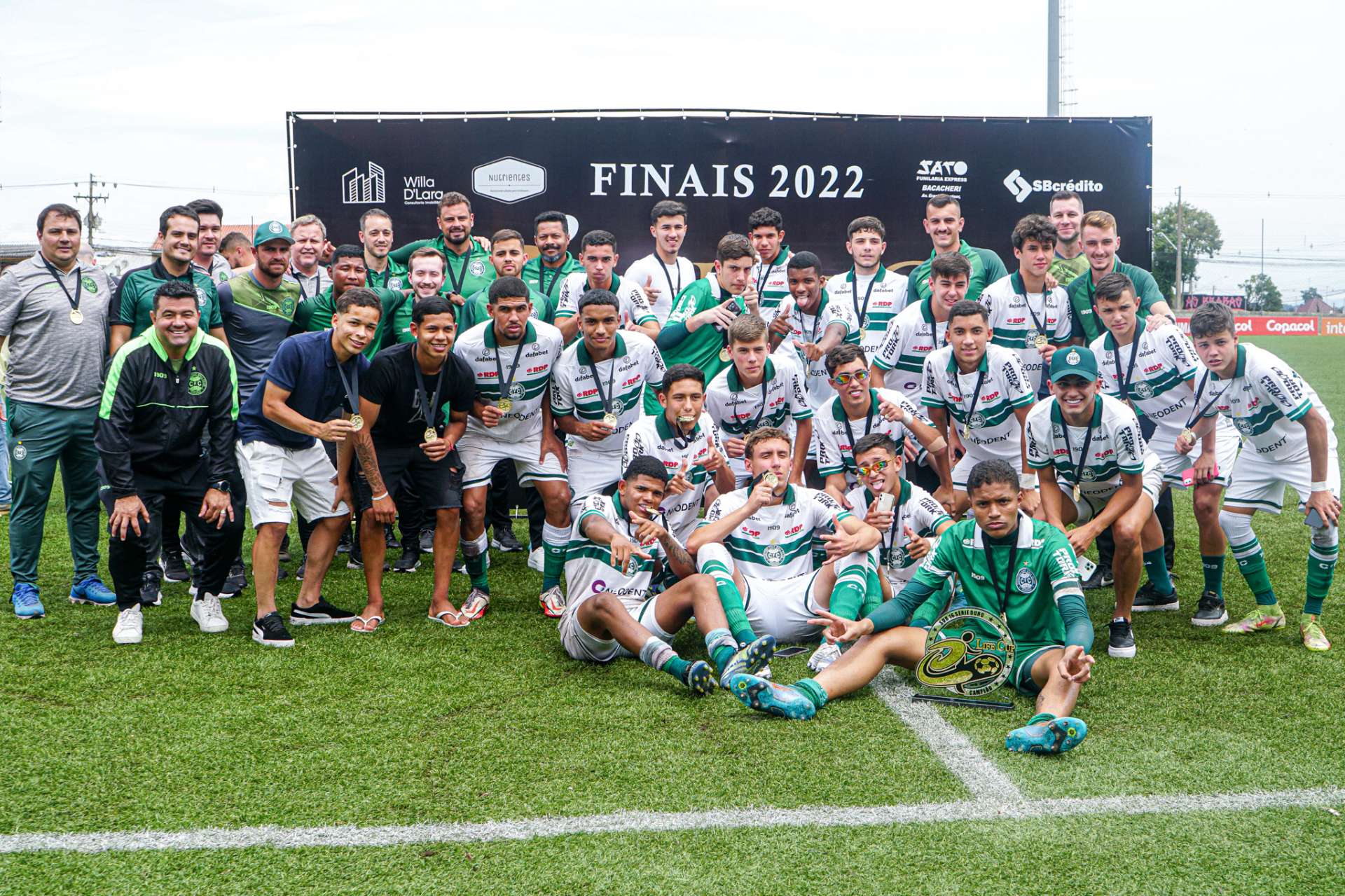 CORITIBA BICAMPE�O DA LIFE CUP SUB-16