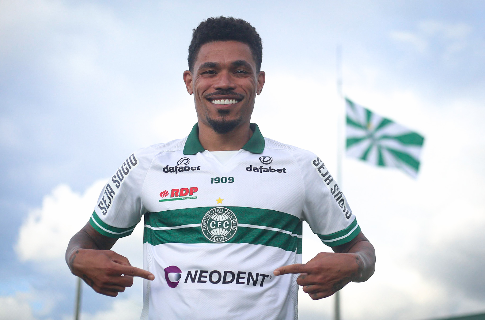 Coritiba renova parceria com a Neodent