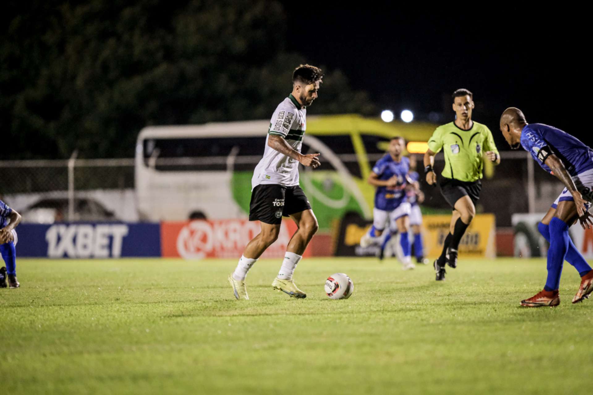 O gola�o de Rodrigo Pinho