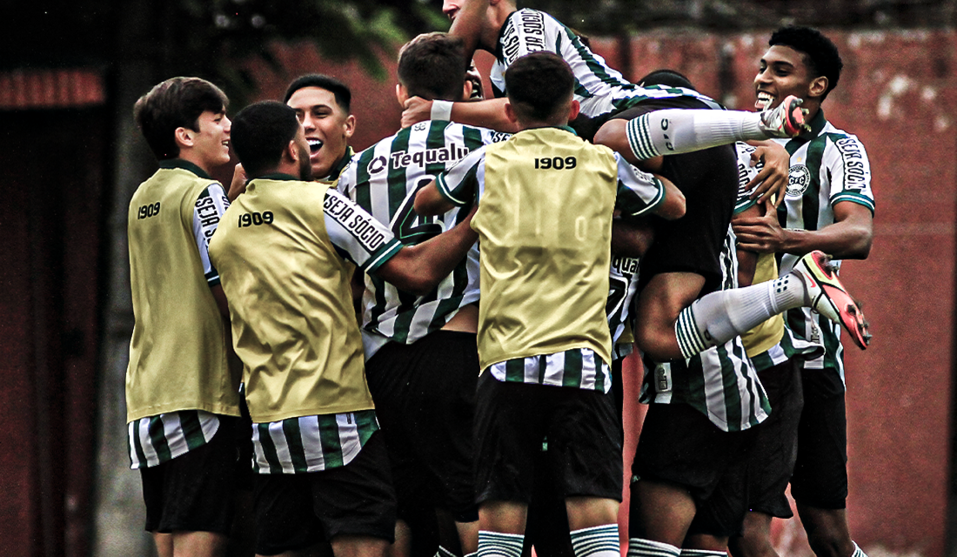 Sub-20 vence na estreia do Campeonato Paranaense