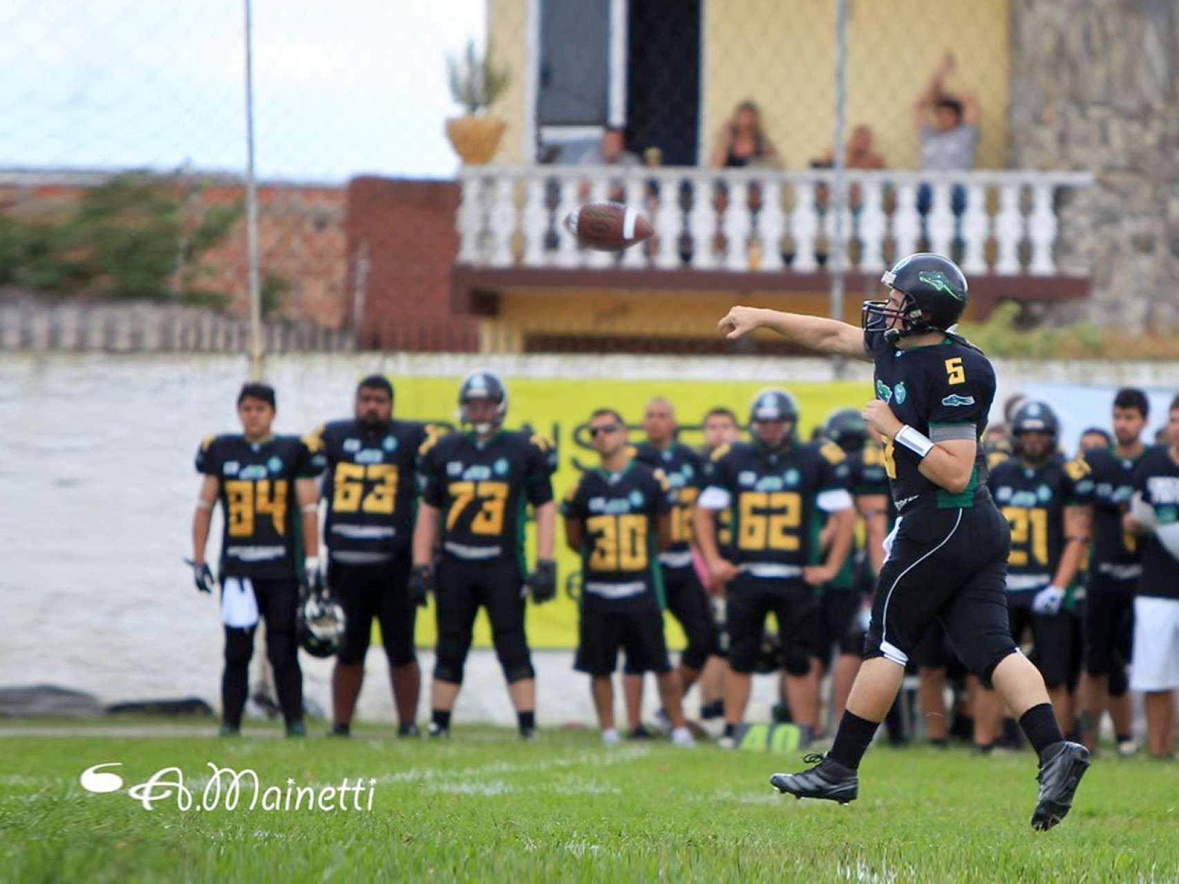 Crocodiles vencem Black Sharks em Foz