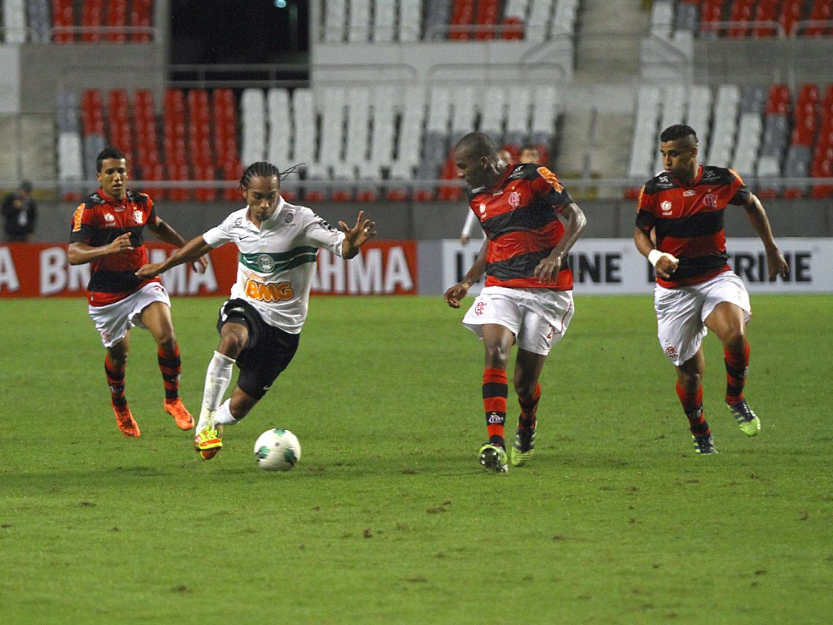 Coritiba e Flamengo se enfrentam pela 41� vez