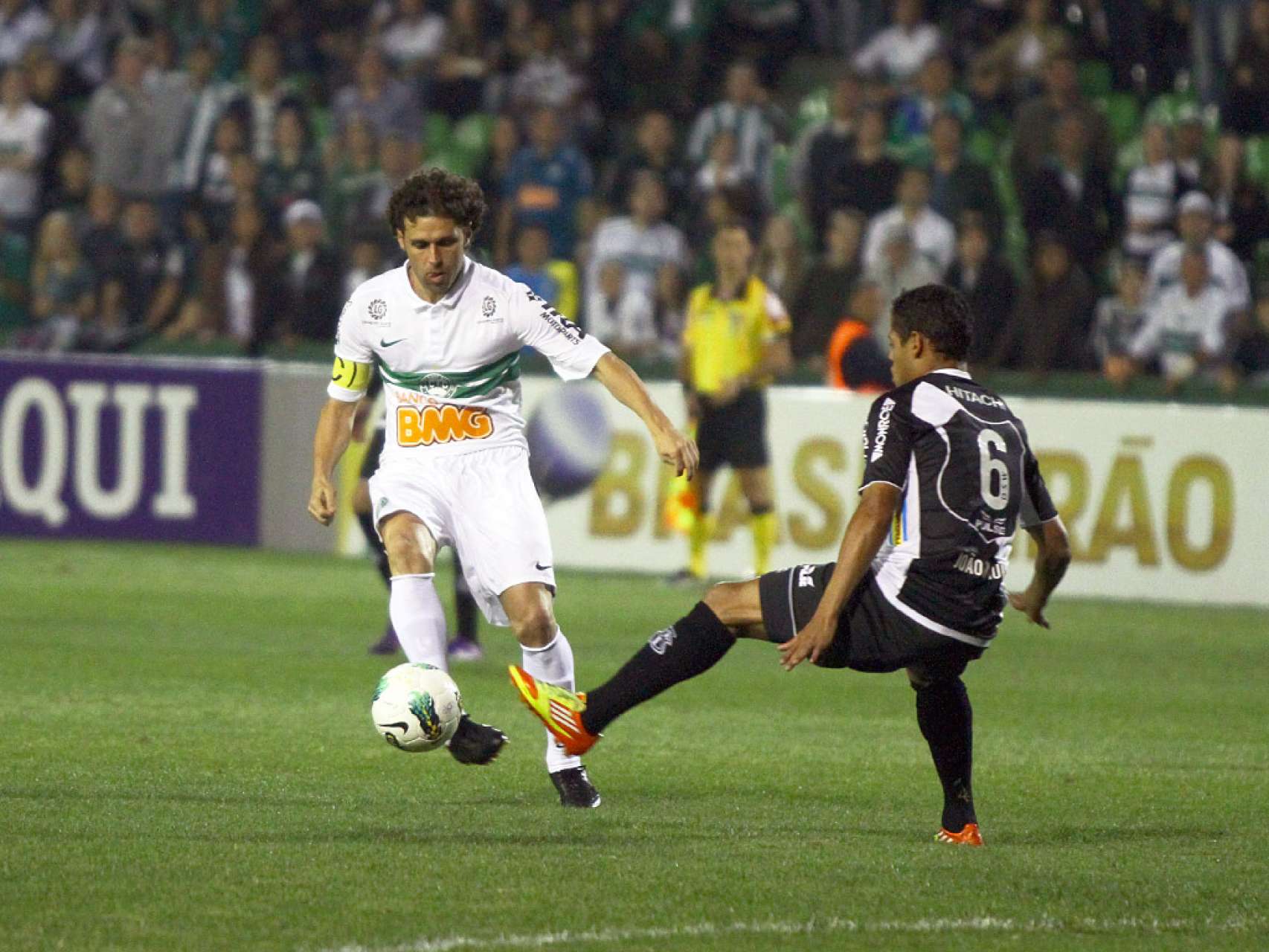 Em noite hist�rica, Coxa recebe a Ponte Preta