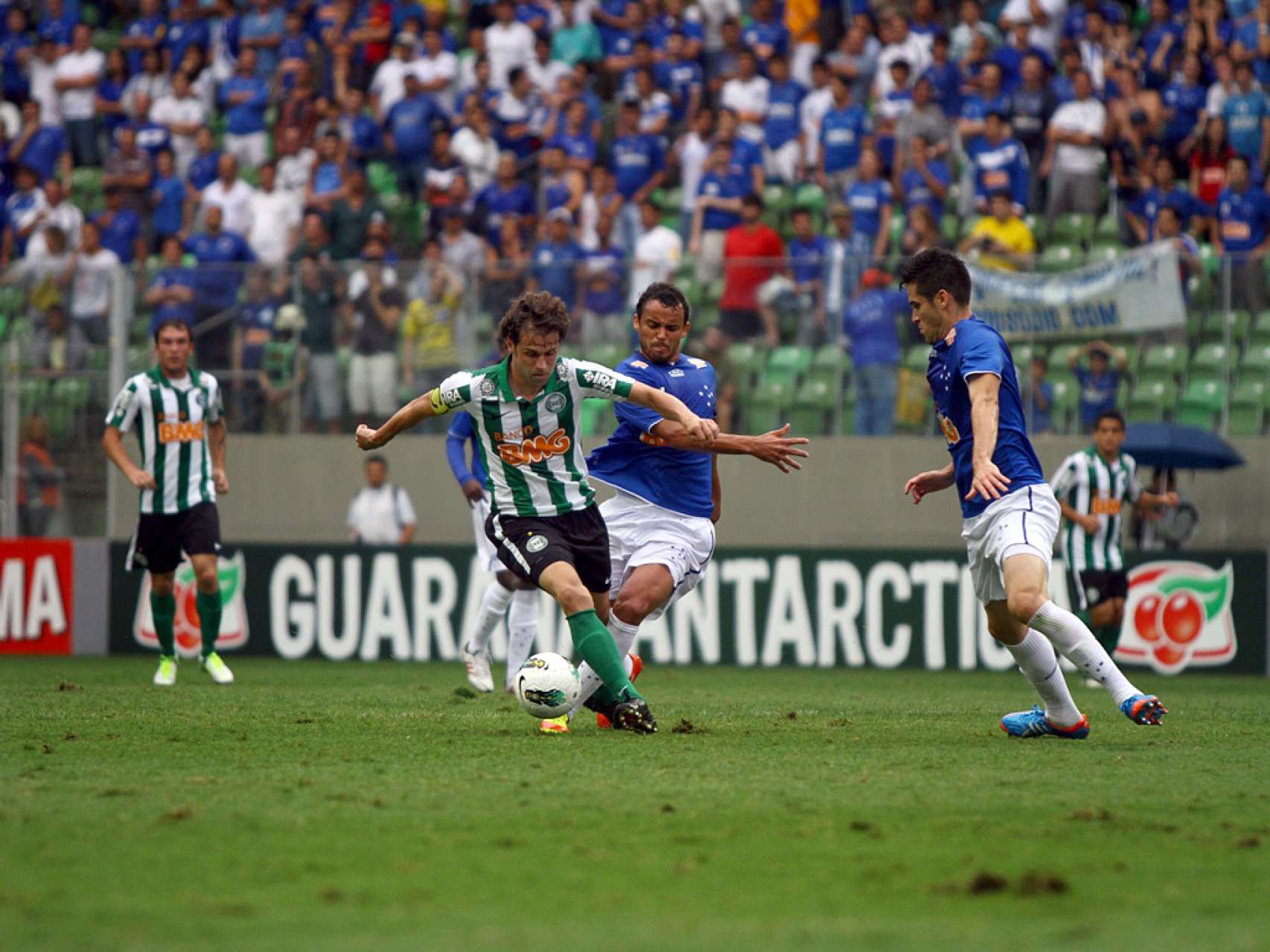 Coritiba e Cruzeiro se enfrentam pela 39� vez
