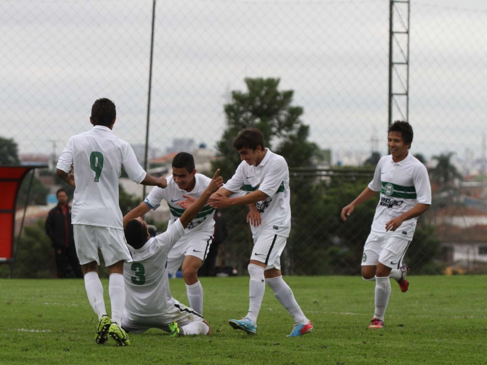 Coxa Sub-17 vence Atle-Tiba fora de casa