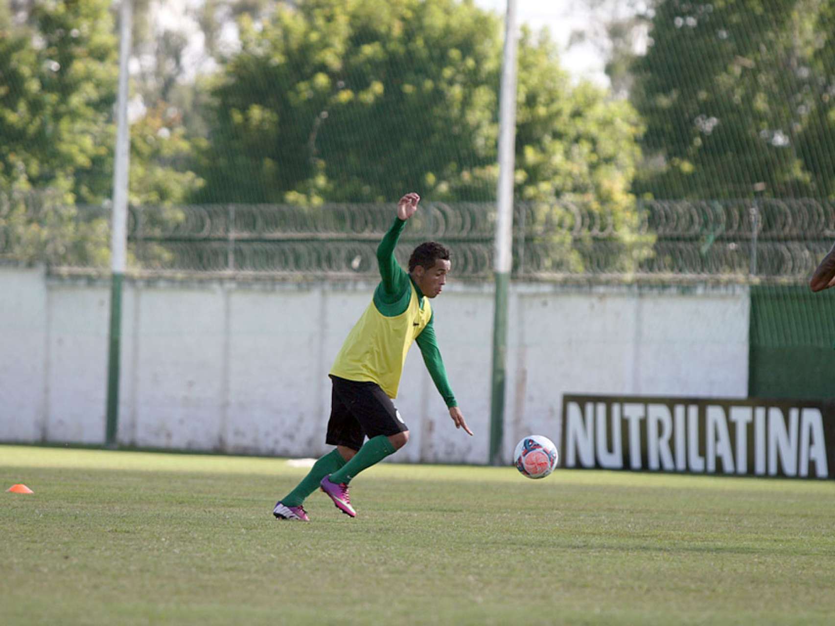 De volta ao time, Rafinha est� disposto a ajudar