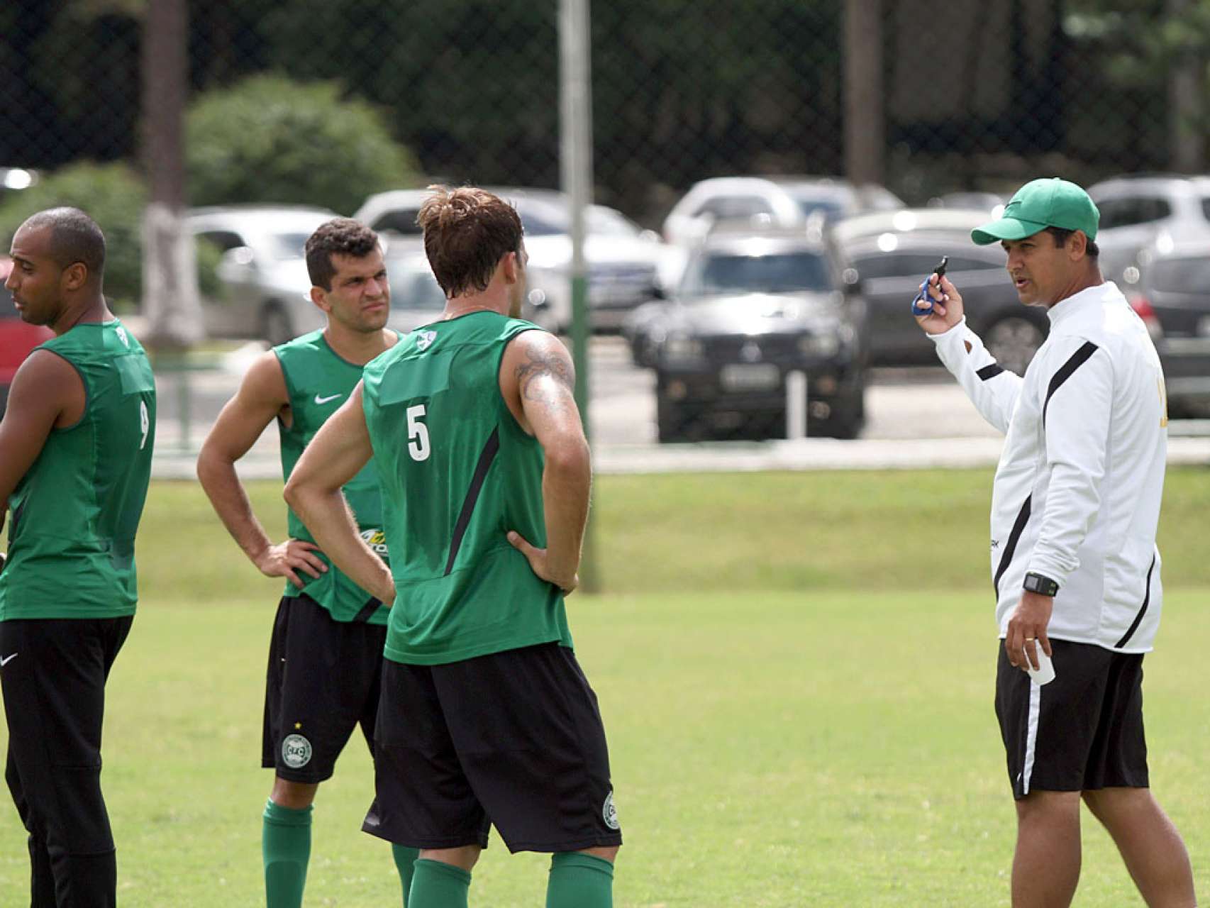 Coxa se reapresenta com uma baixa para encarar o Nacional