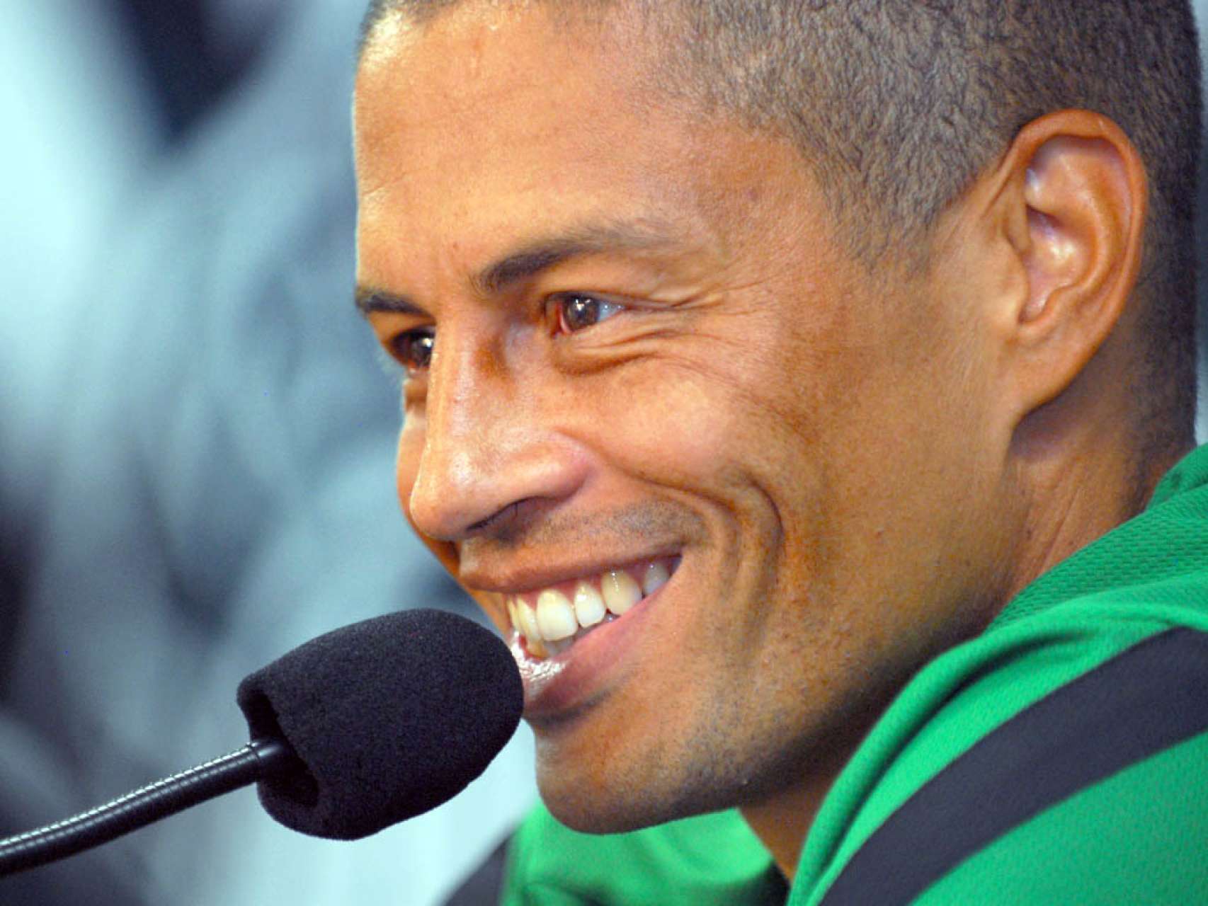 Alex faz apelo por S�cios