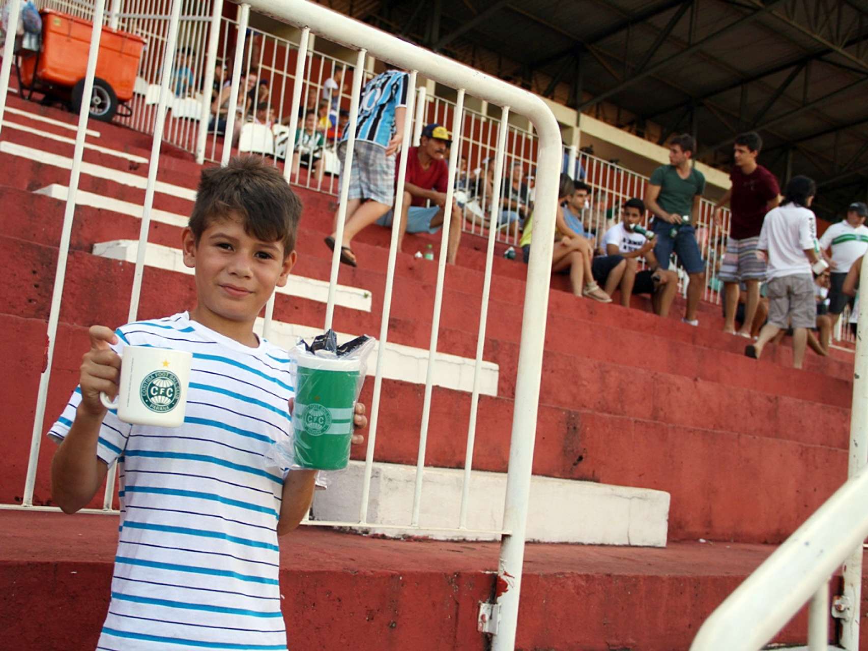 Consulado de Foz faz bonito na despedida alviverde