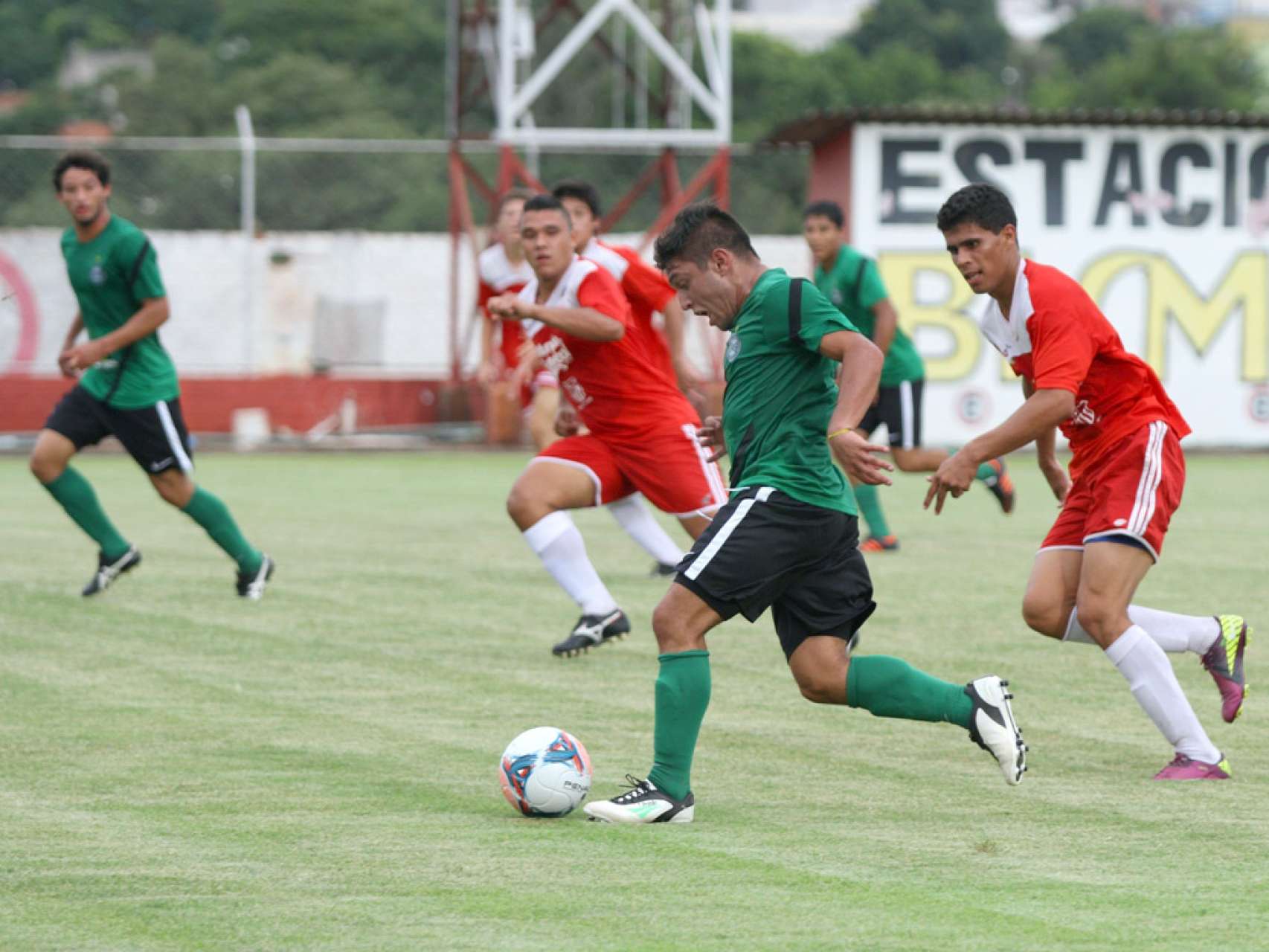 Coxa vence jogo treino