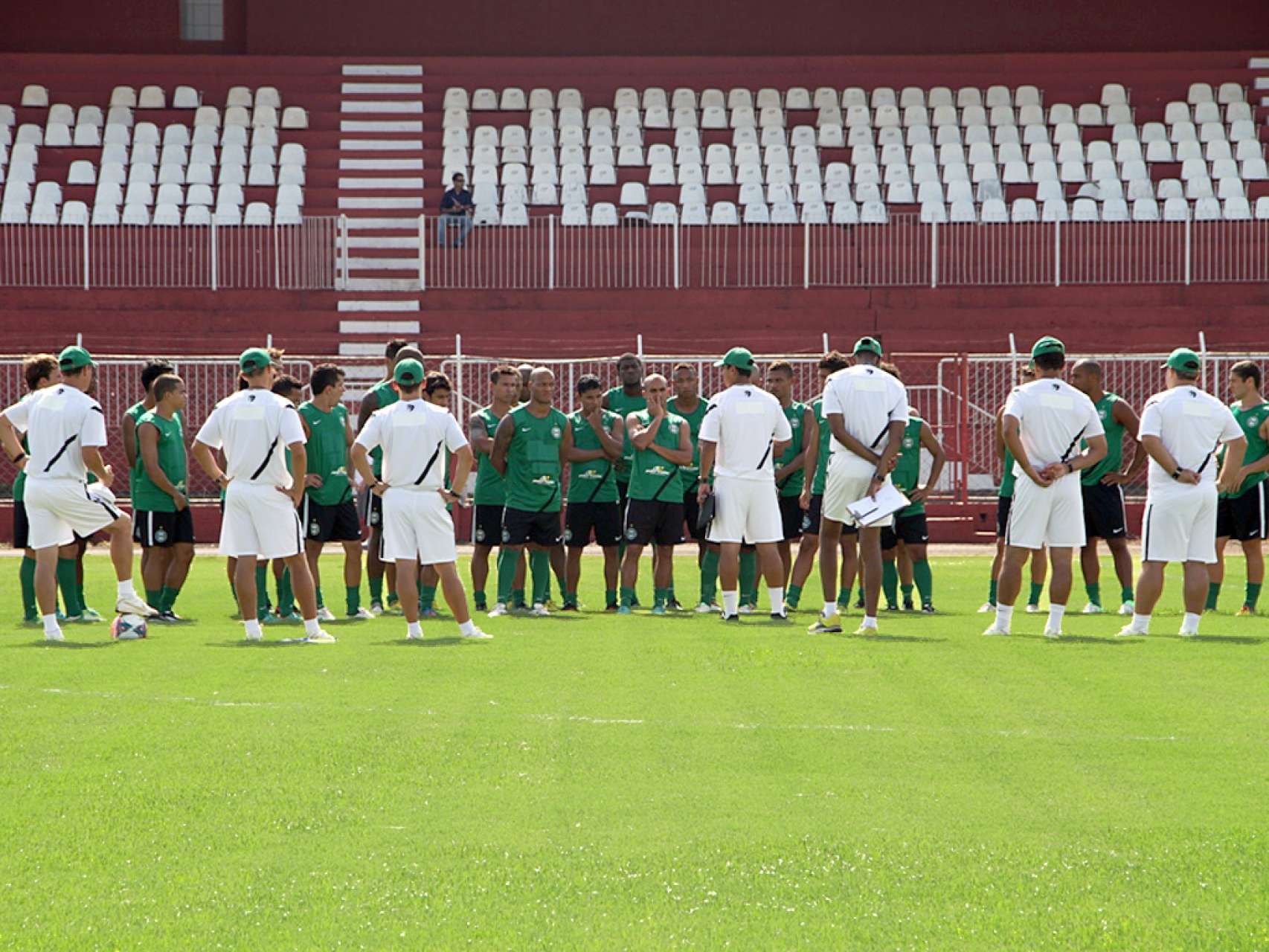 Confira imagens do treino alviverde em Foz