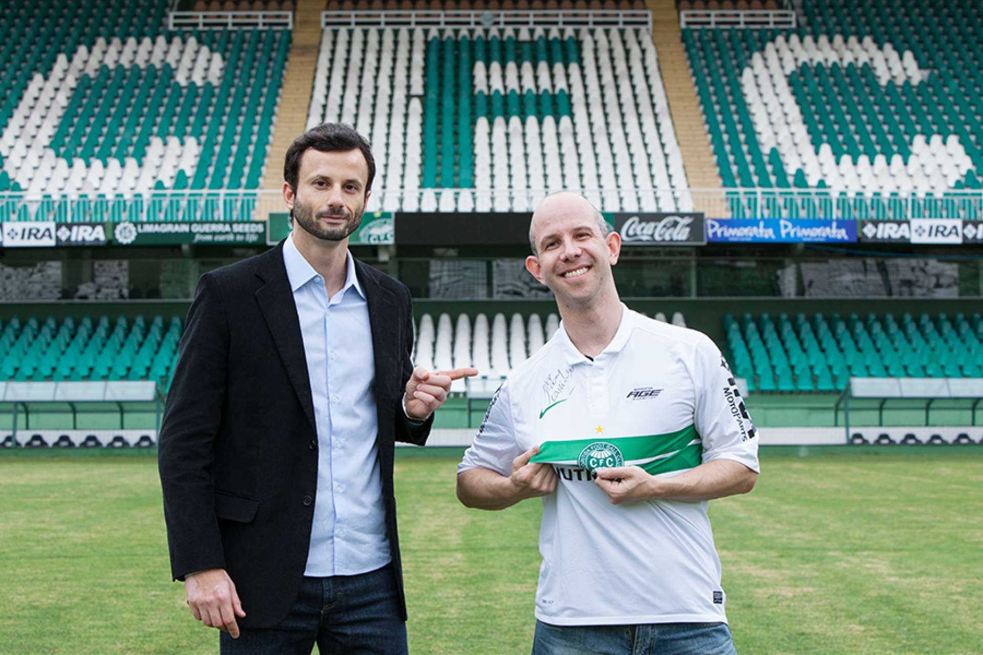 Coritiba e Nutrilatina entregam pr�mio de promo��o