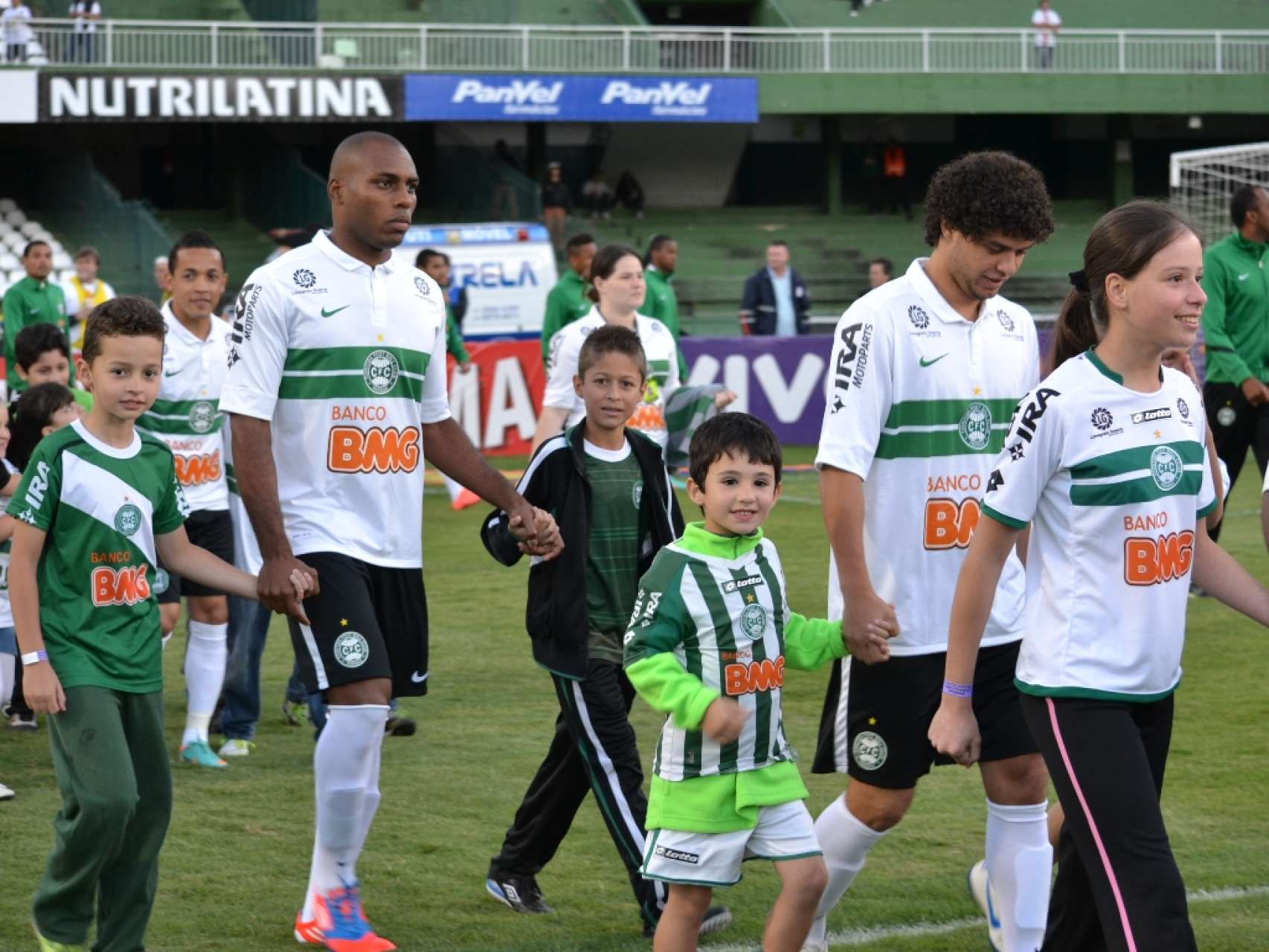 Pais, inscrevam os mascotinhos no �ltimo jogo da temporada