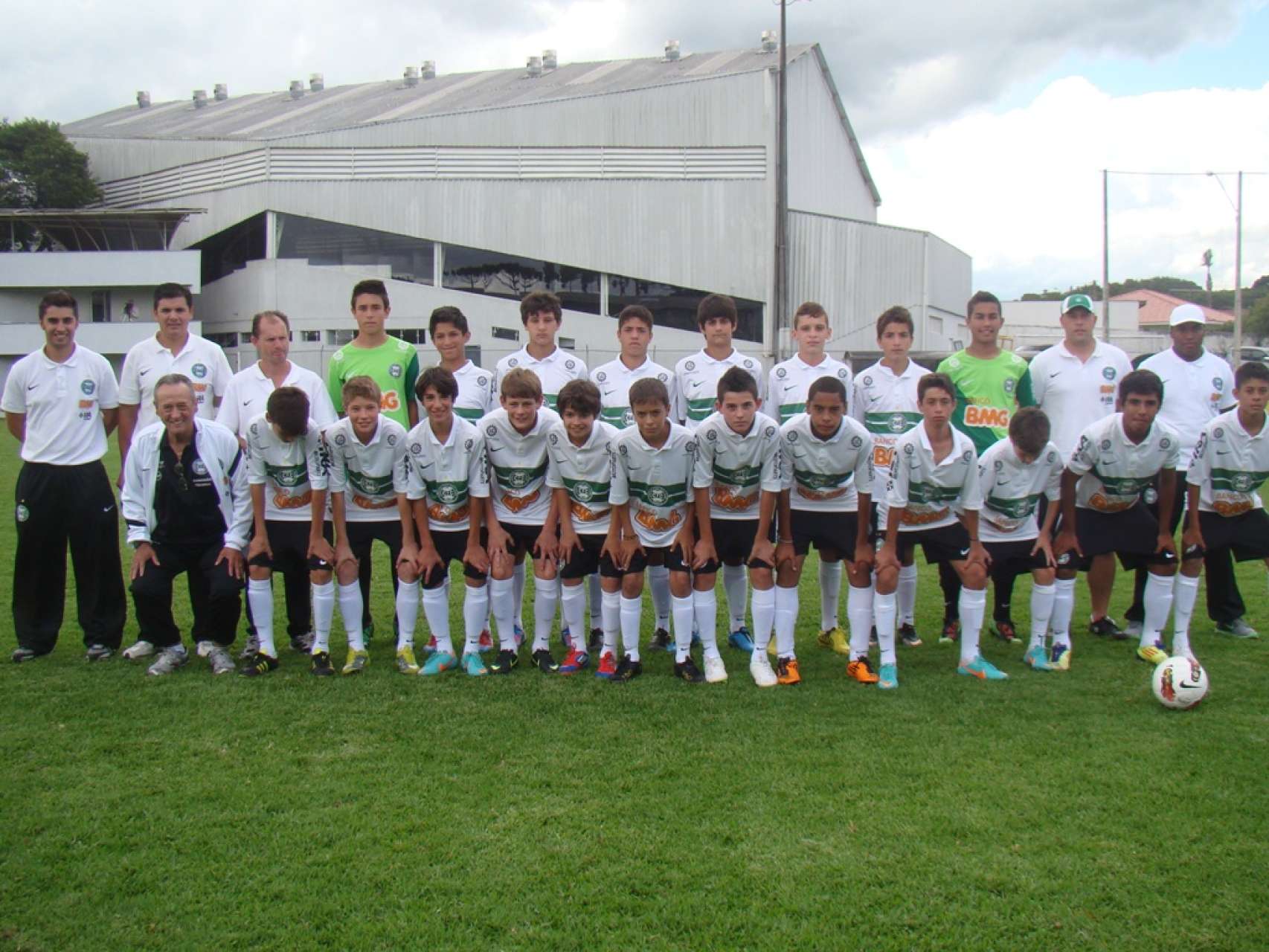Coxa Sub-13 fica no empate
