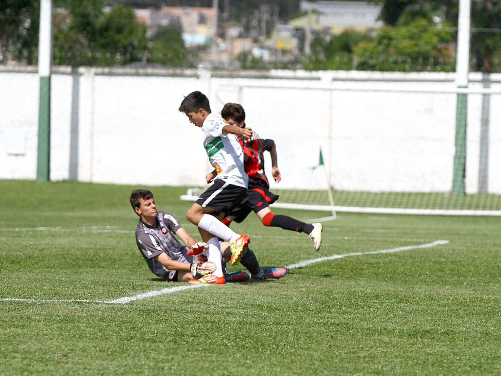 Coxa Sub-13 disputa quadrangular