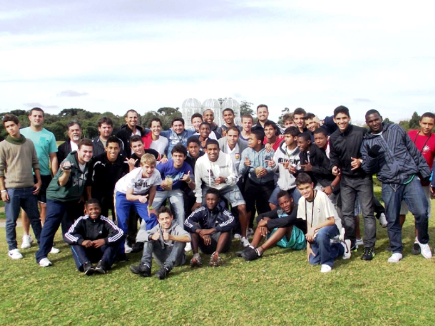 Coxa Sub-18 goleia o Francisco Beltr�o