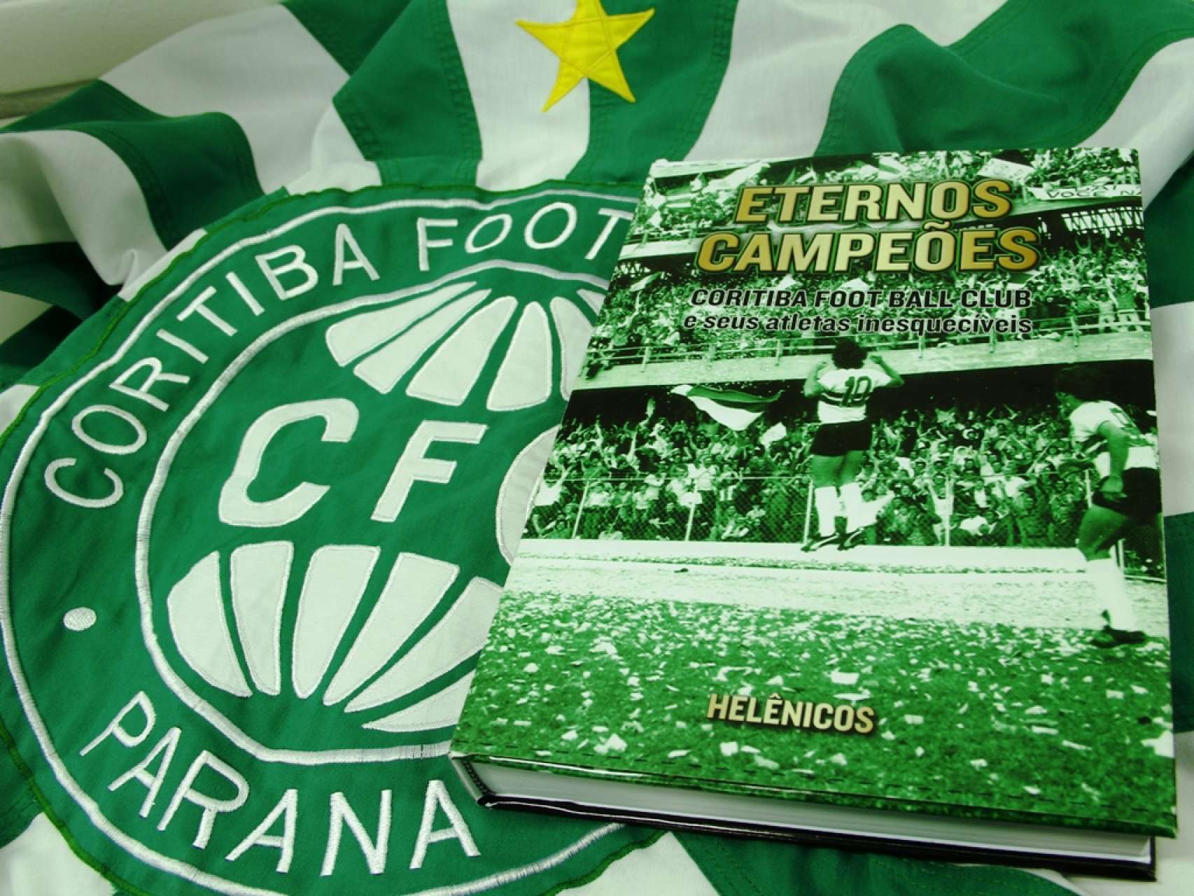Grupo Hel�nicos lan�a livro sobre Coritiba