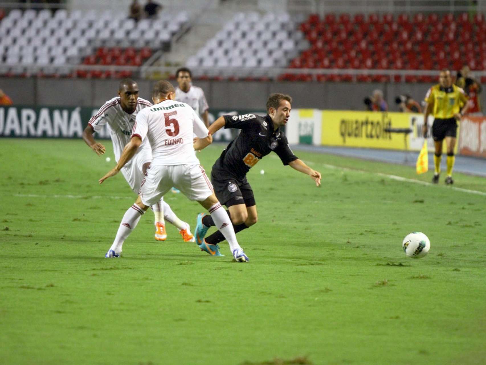 Igual em campo, Coxa sofre derrota para o l�der