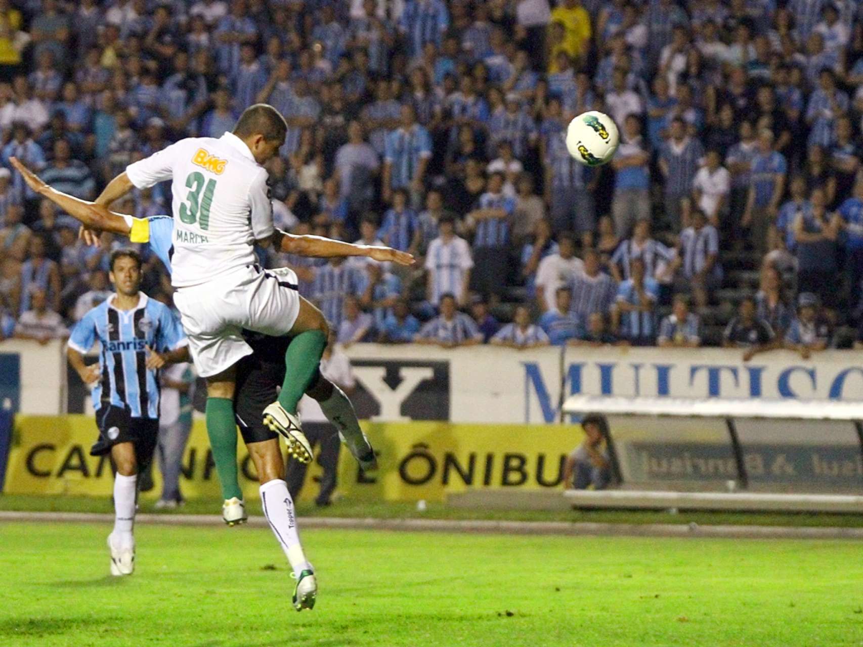 Ap�s 70 jogos, Coxa encara reta final