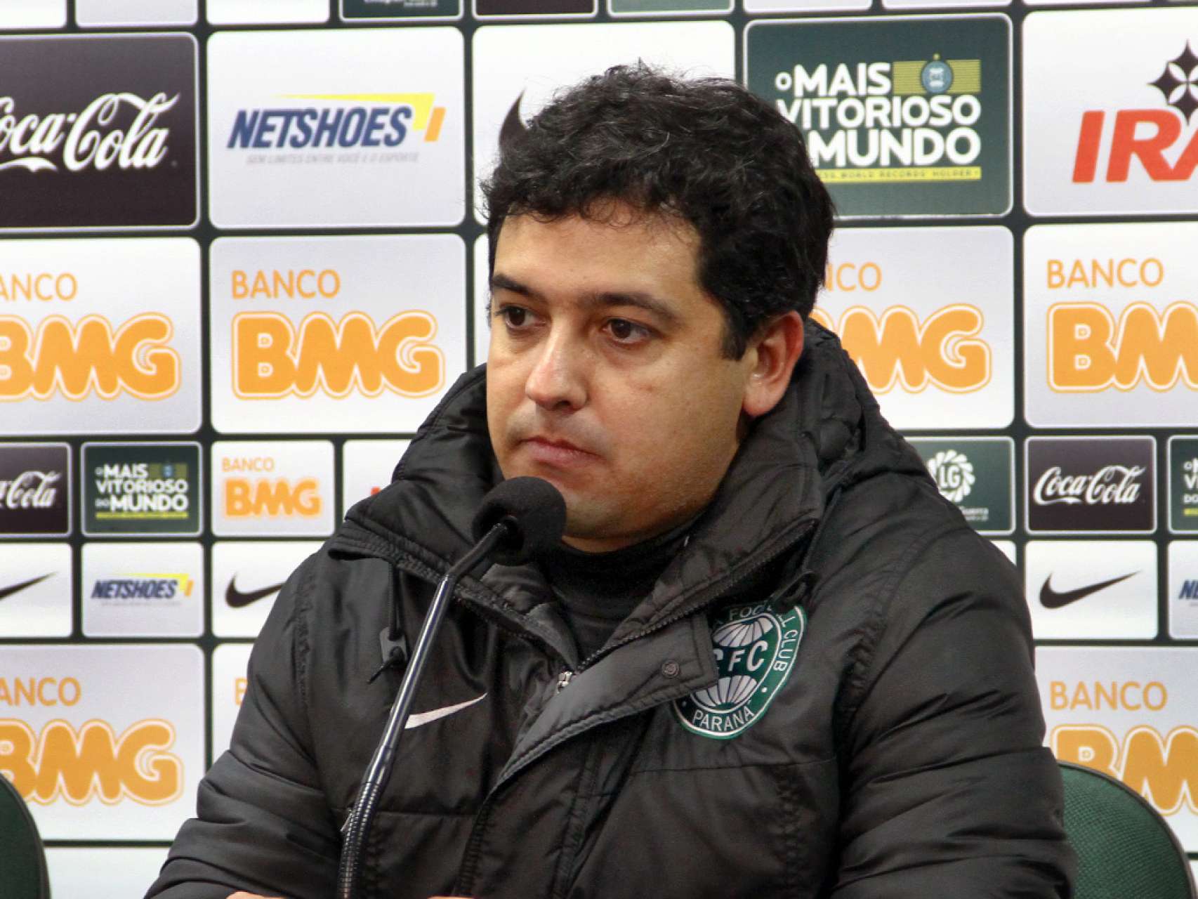 Postura do elenco � elogiada pelo treinador