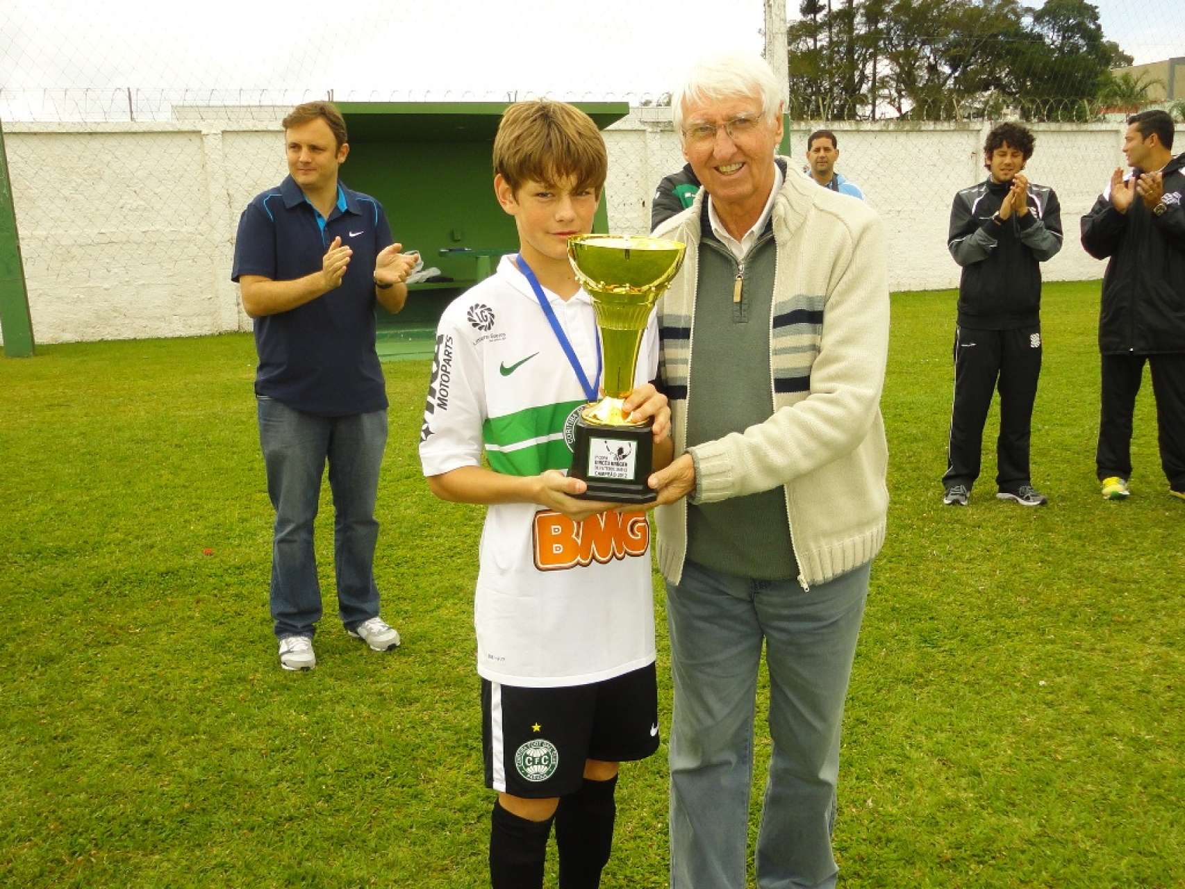 Coxa Sub-13 vence primeira Copa Dirceu Kr�ger