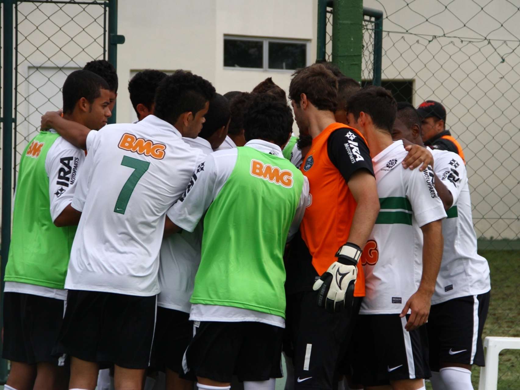 Coxa goleia na Copa Sub-18