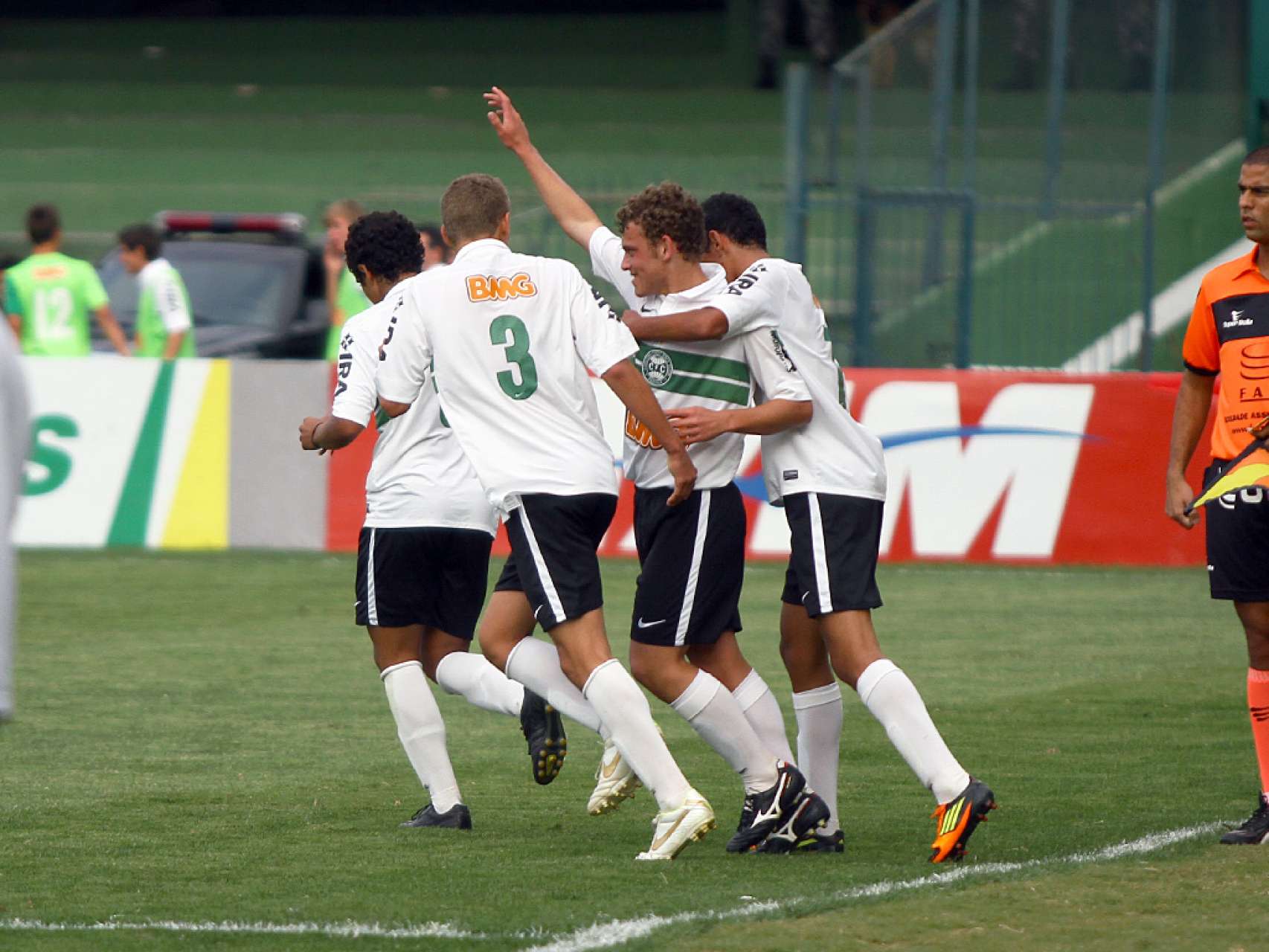 Coxa Sub-15 fica no empate