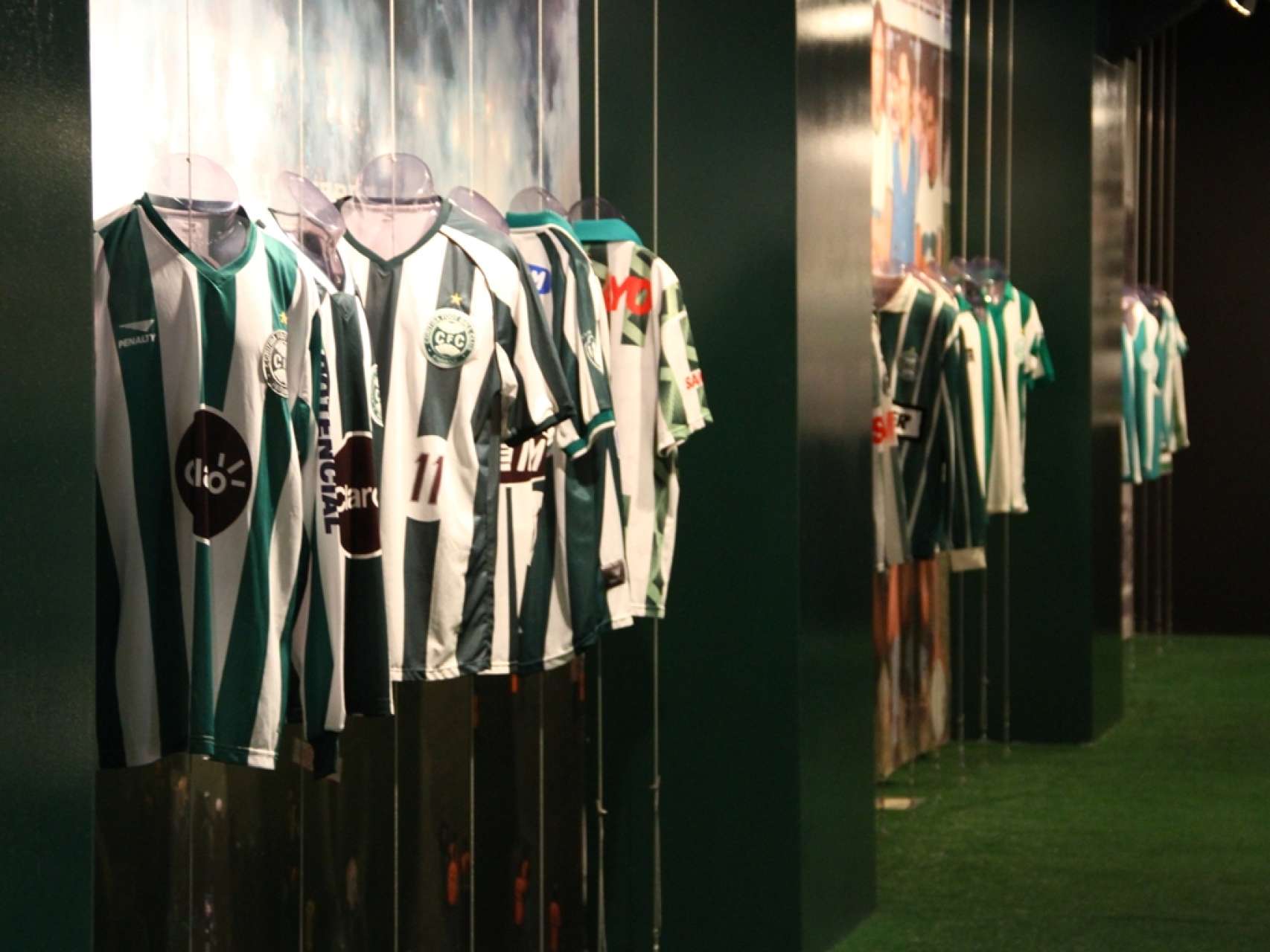 Camisas II est�o expostas no Memorial