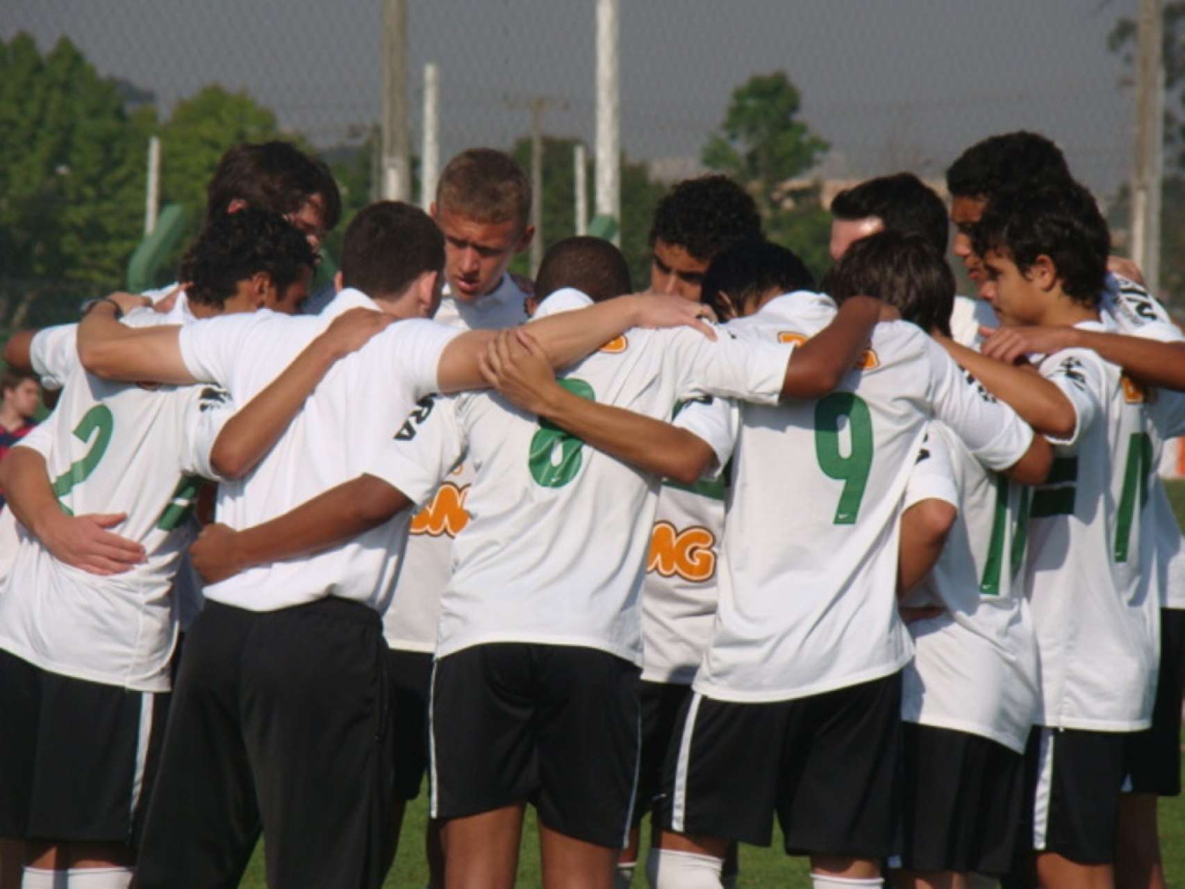 Coxa Sub-15 est� na final do estadual
