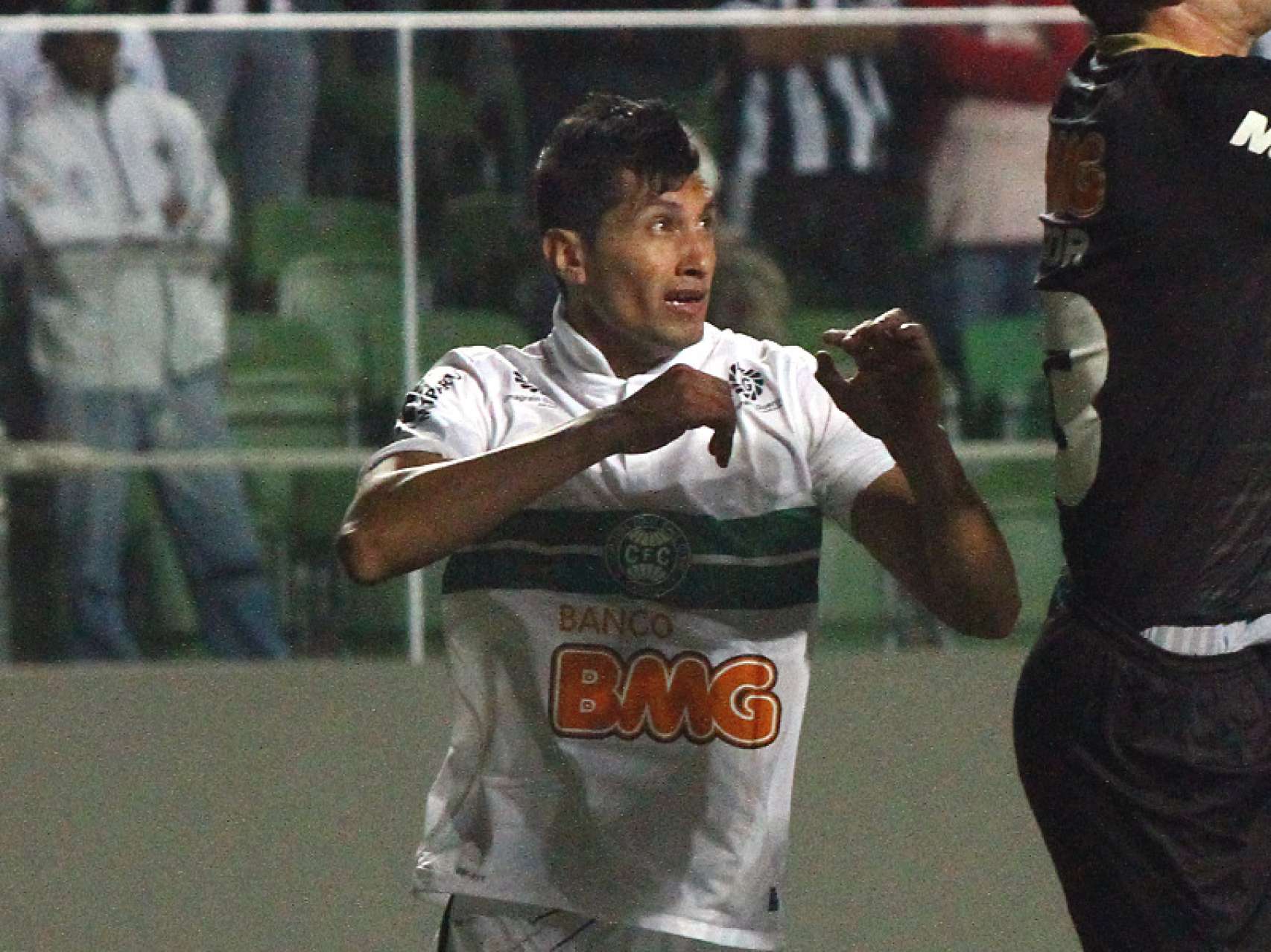Chico e Escudero se juntam � delega��o