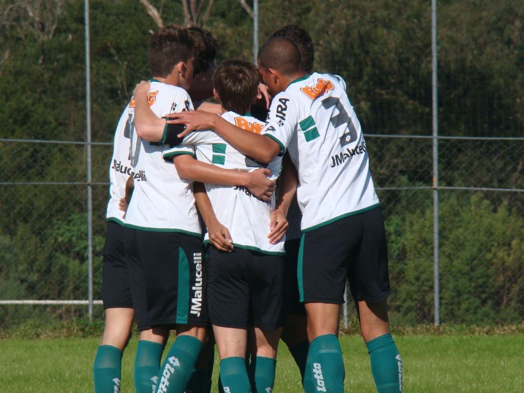 Coxa Sub-18 enfrenta o Rio Branco