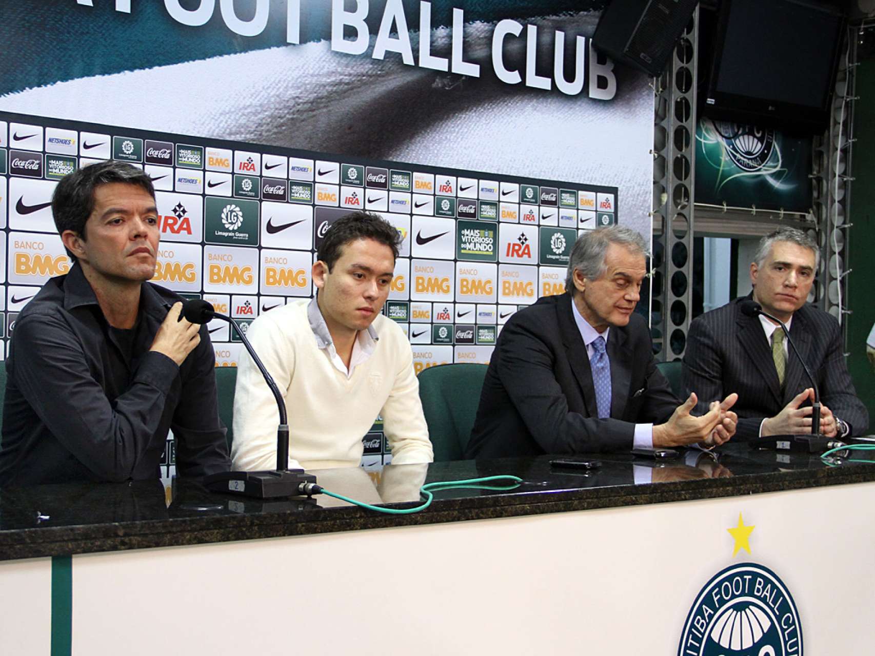 Presidente do Coxa inspira K9