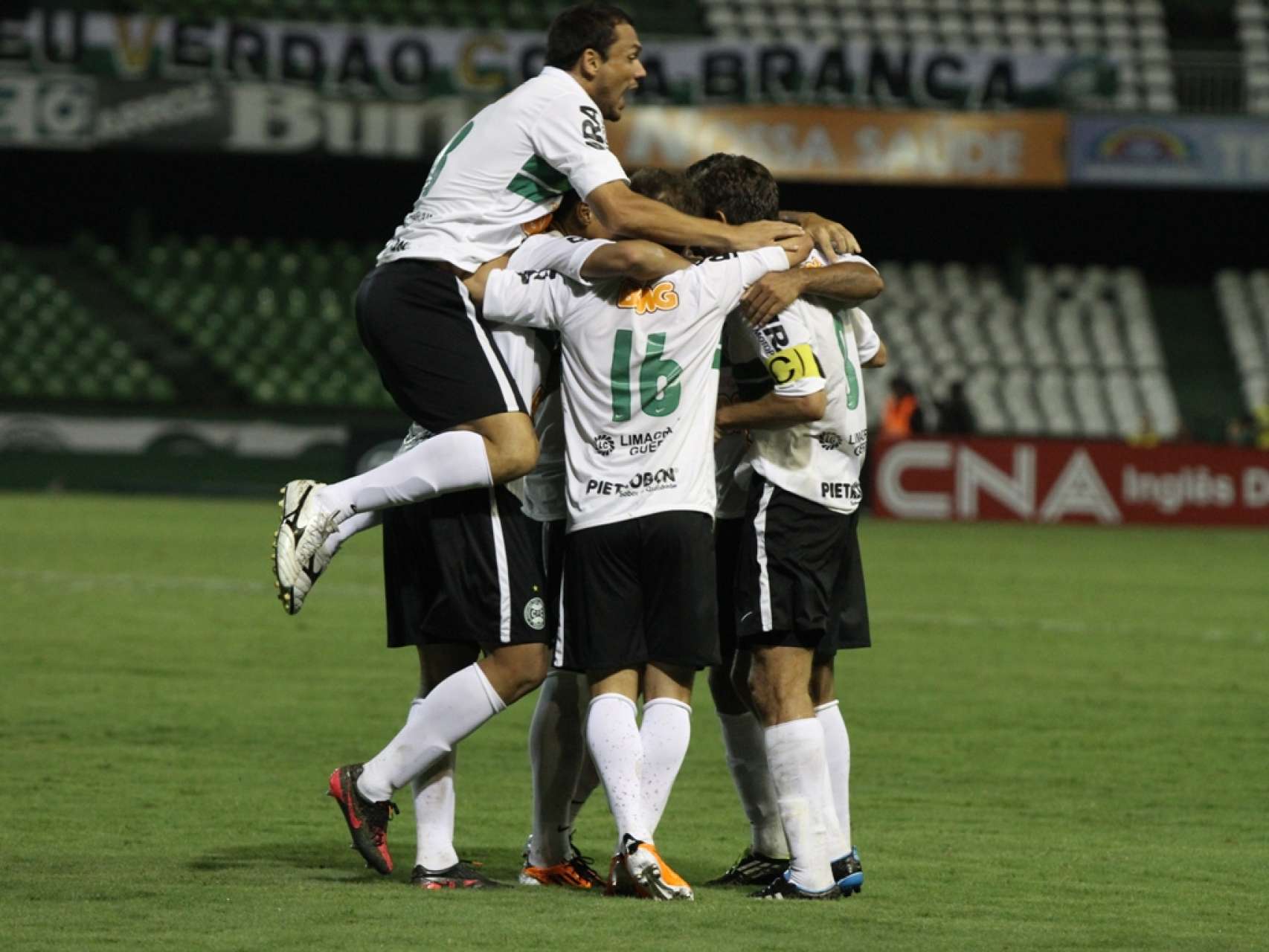 Coxa sobe posi��es no ranking IFFHS
