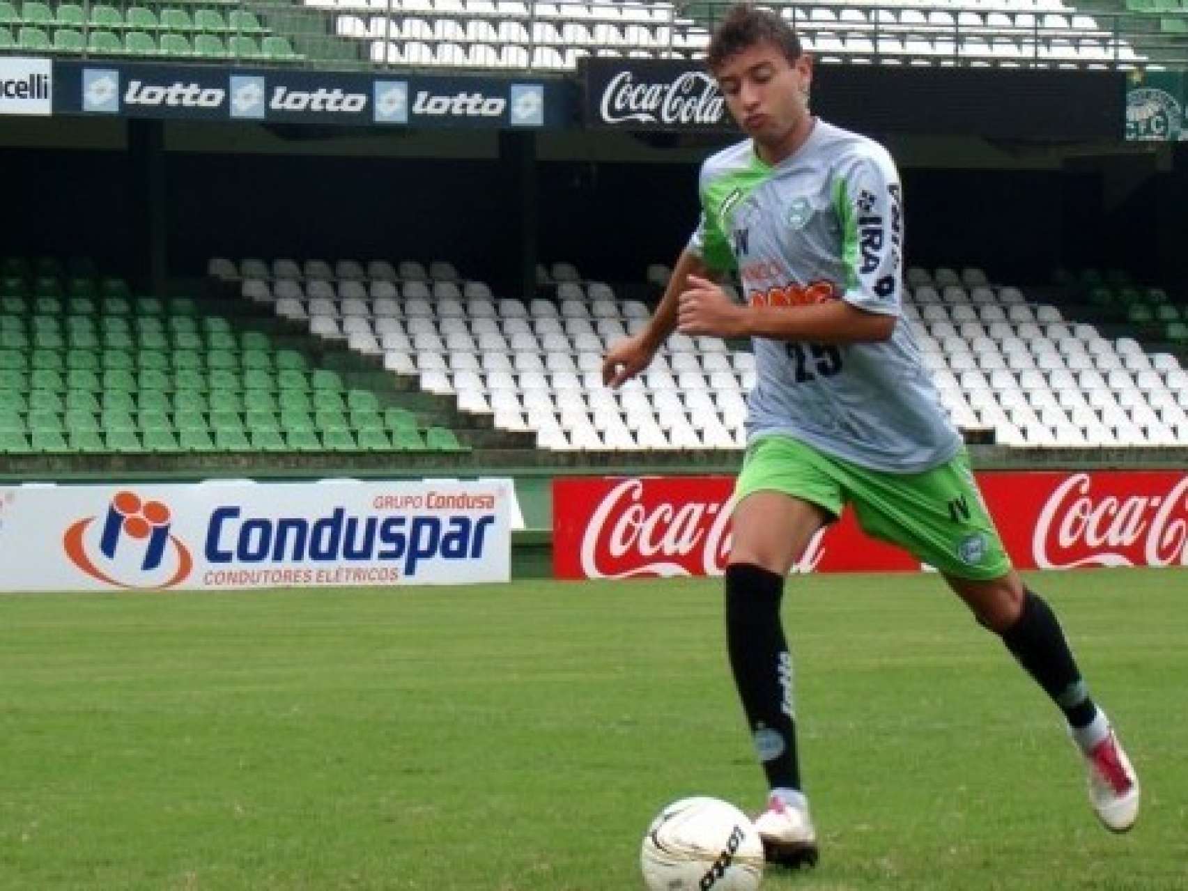 Atleta Coxa no futebol holand�s