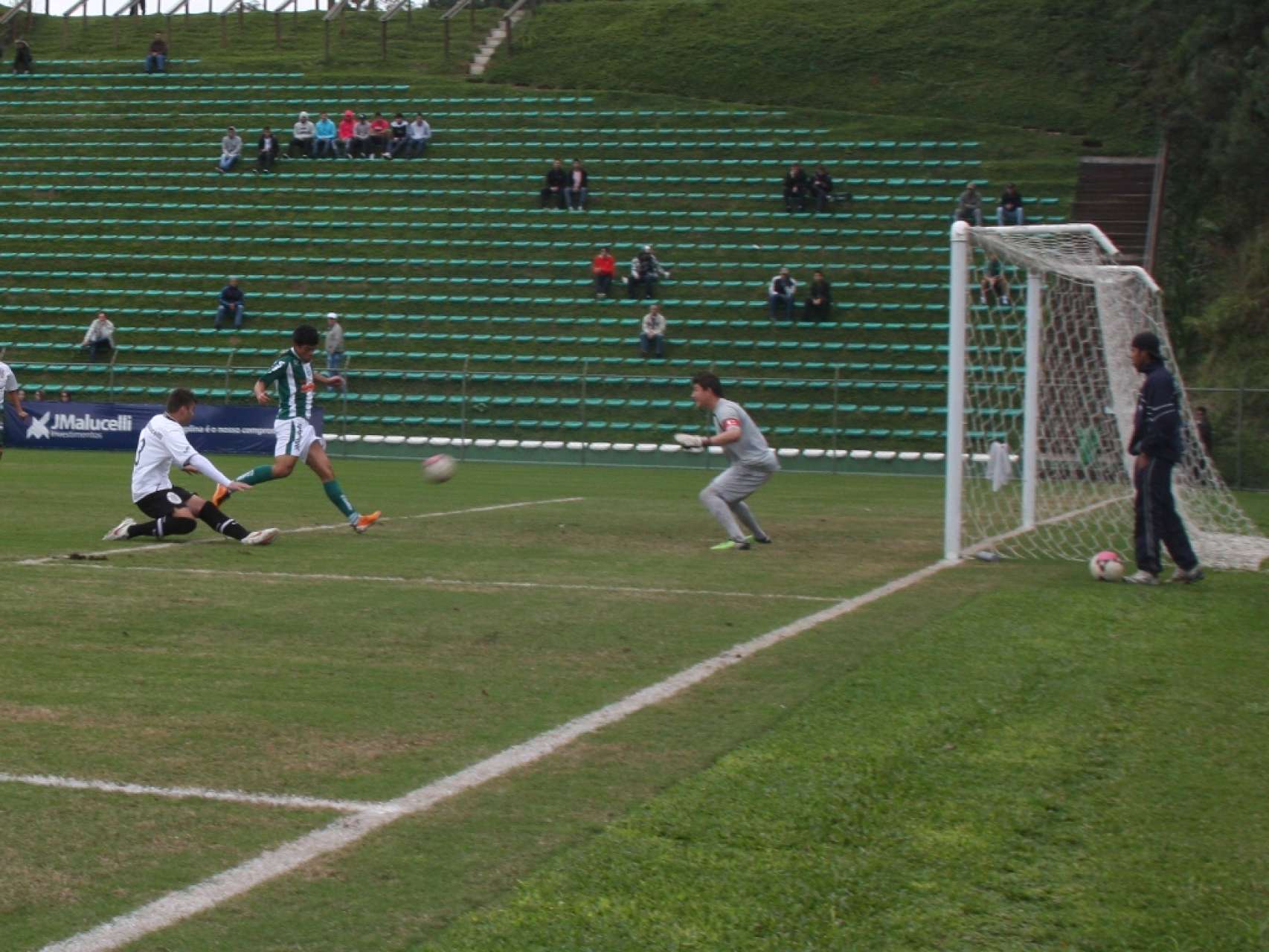Coxa segue 100% no estadual Sub-20