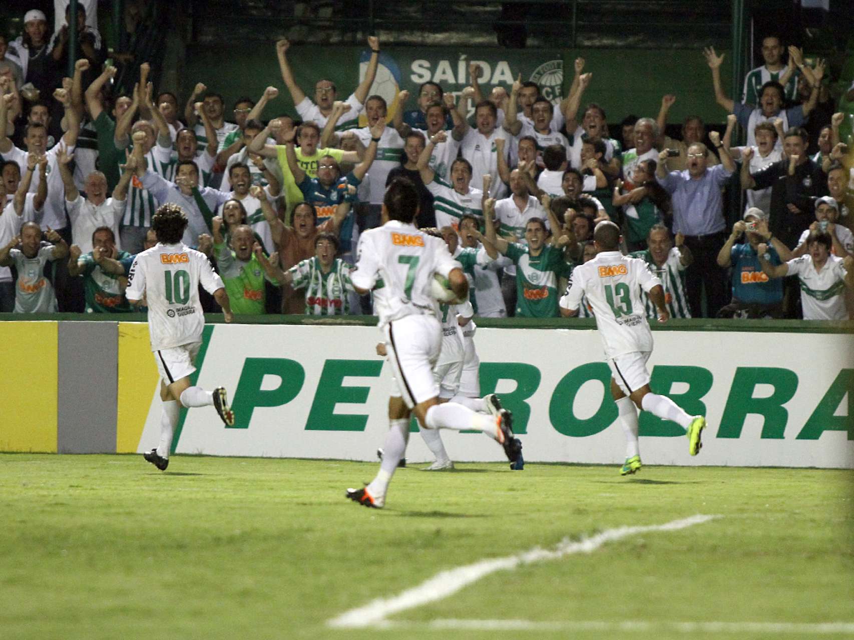 Ao lado da torcida
