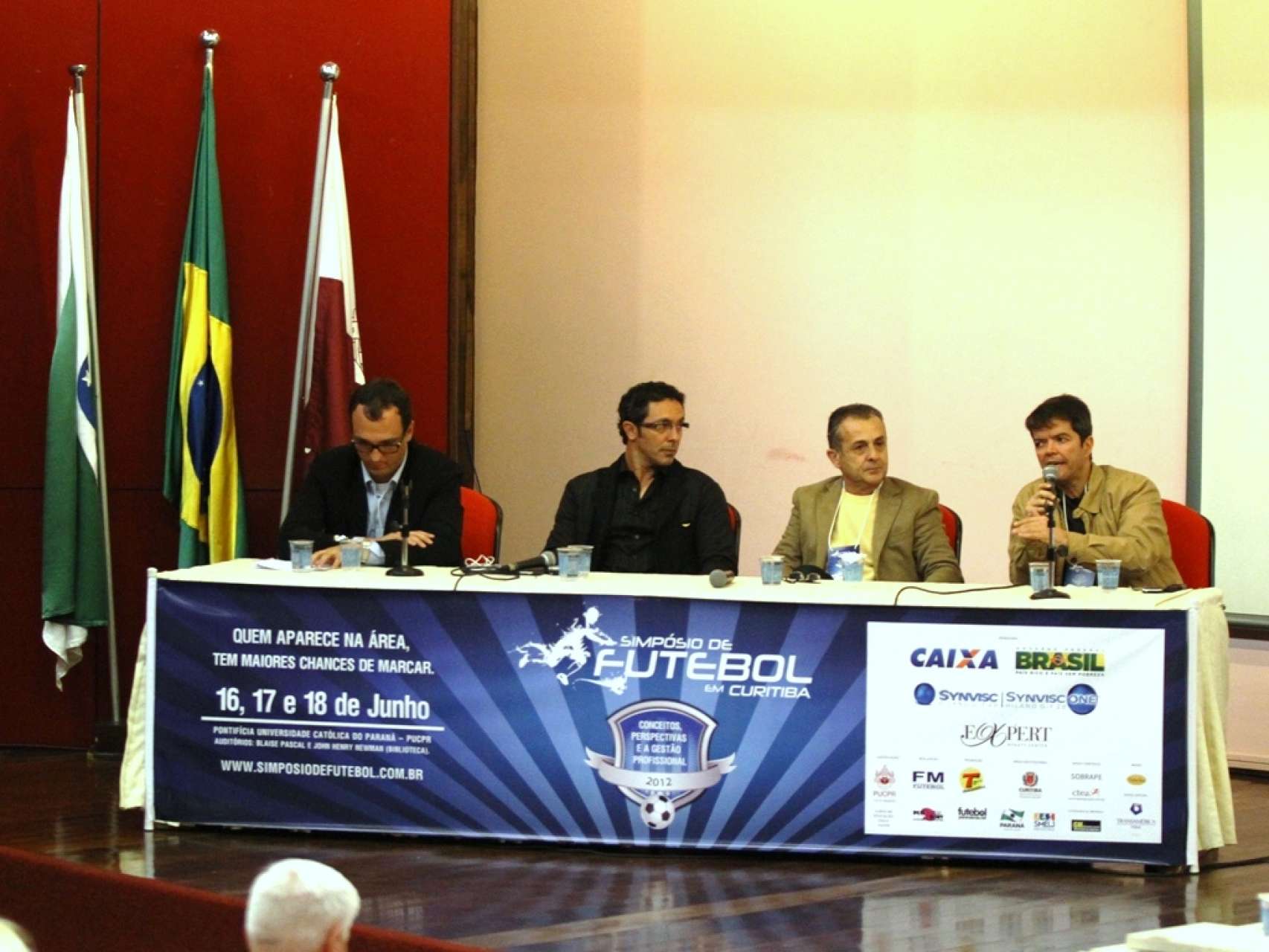 Fun��o de gestores � debatida no II Simp�sio de Futebol