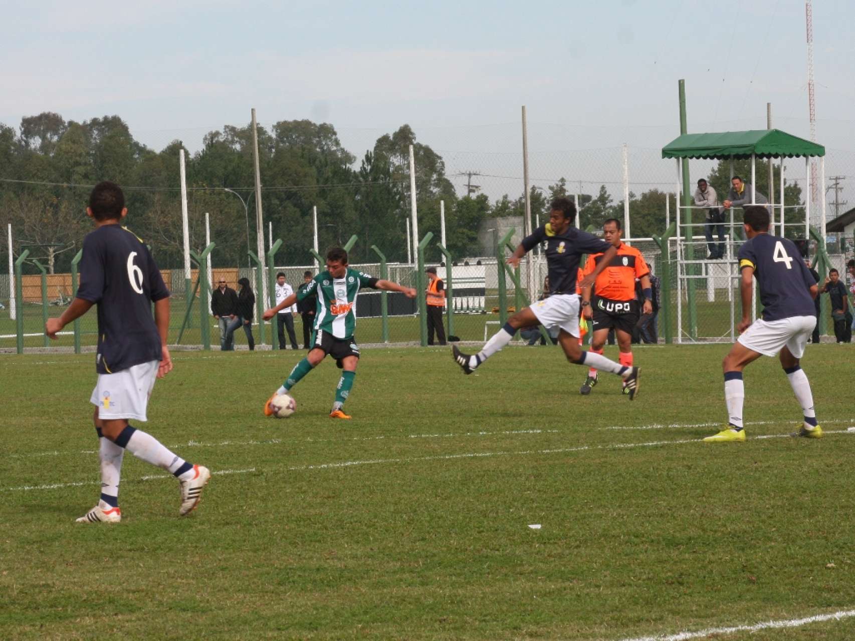 Vit�ria suada no Sub-17