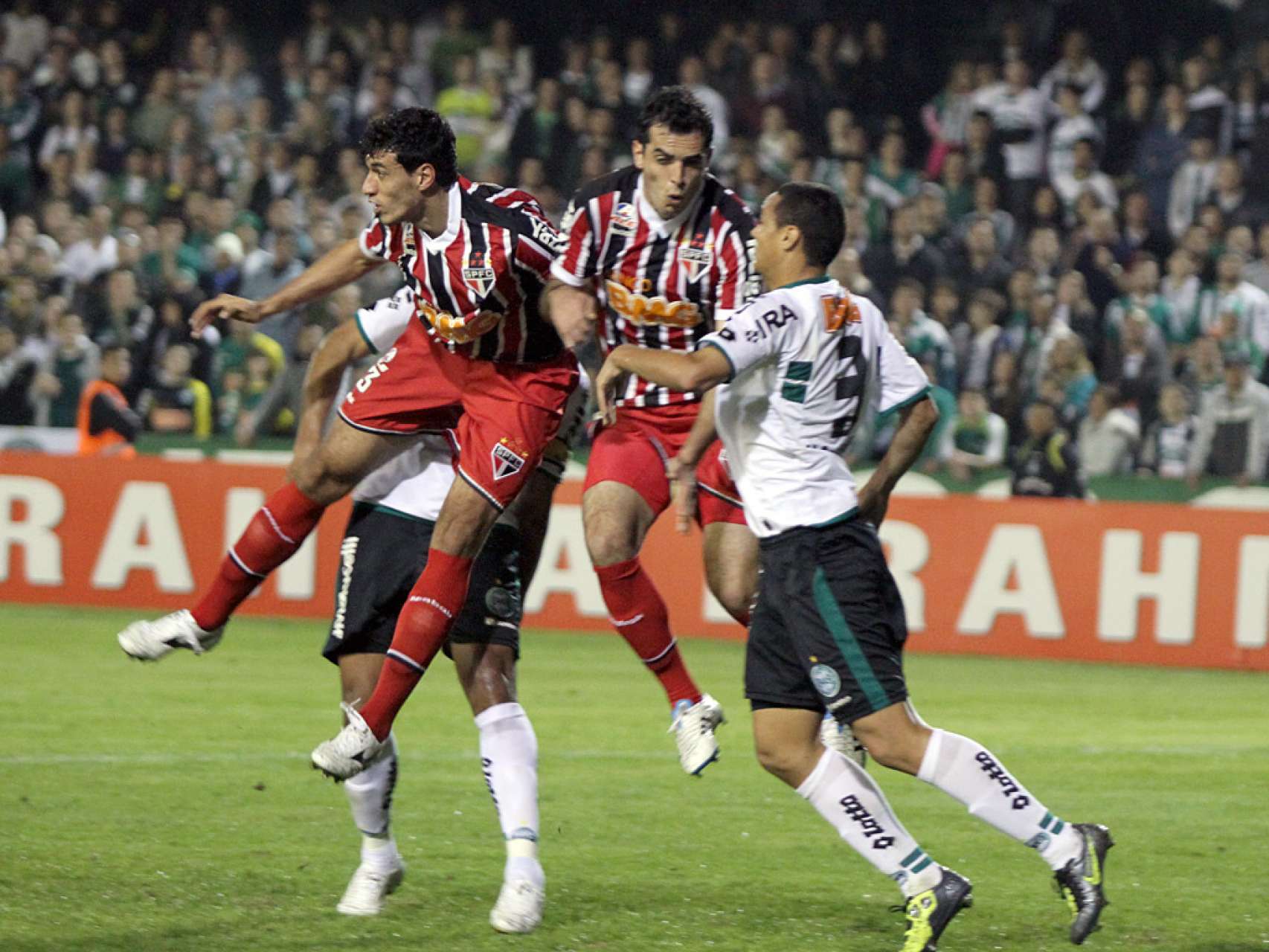 Coxa e S�o Paulo se enfrentam na Copa do Brasil