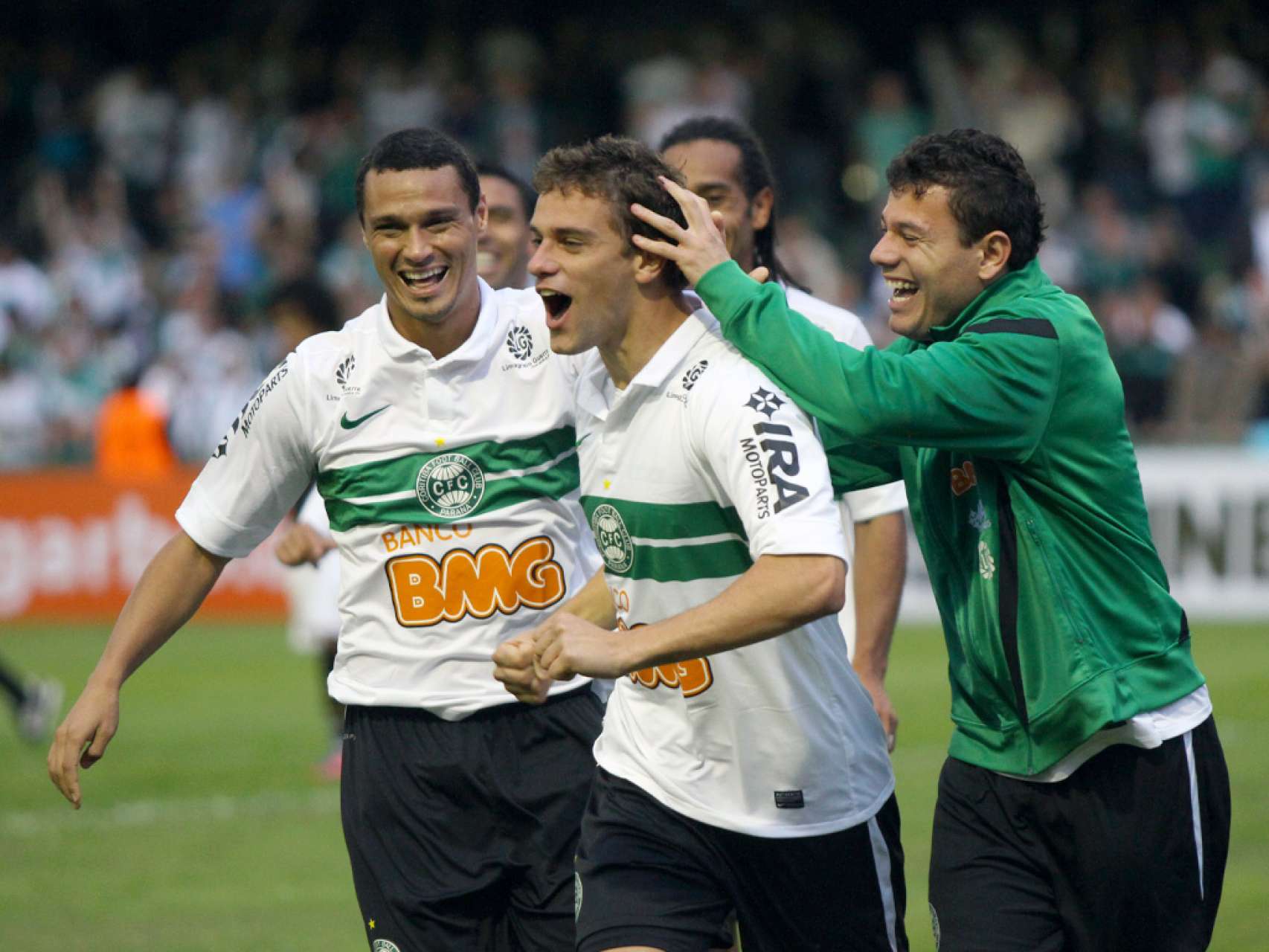 Lucas Mendes comemora pr�-convoca��o